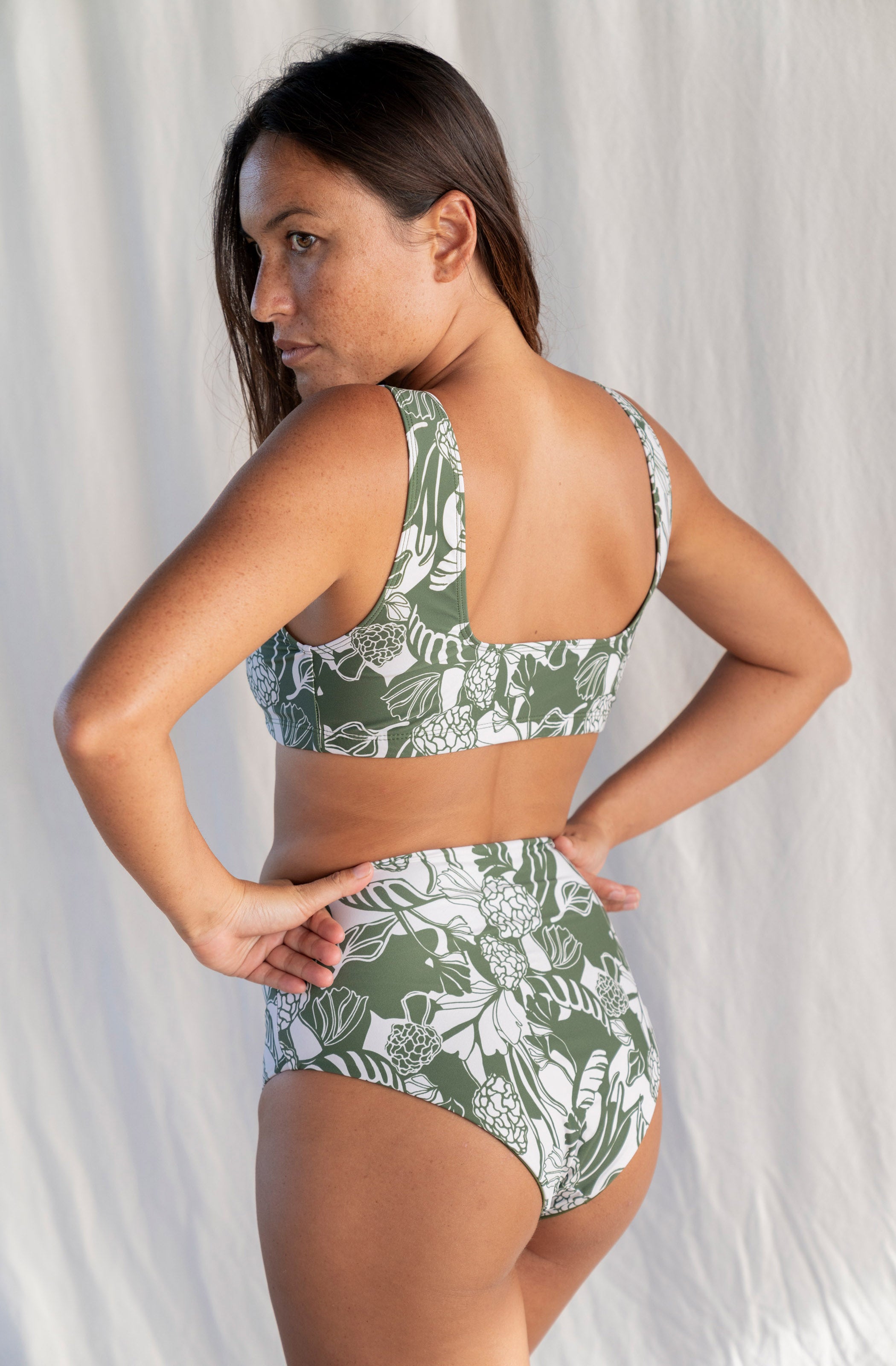 [Olive You Morchella] Wild Rye x September collab swimsuit bikini top on model 2 -  back crop view