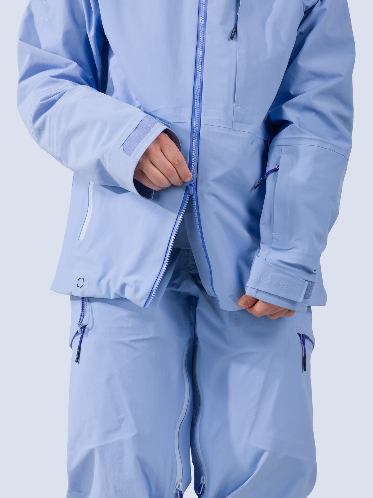 [Breeze] Butterfield 3L Jacket in breeze blue, on model front full body view