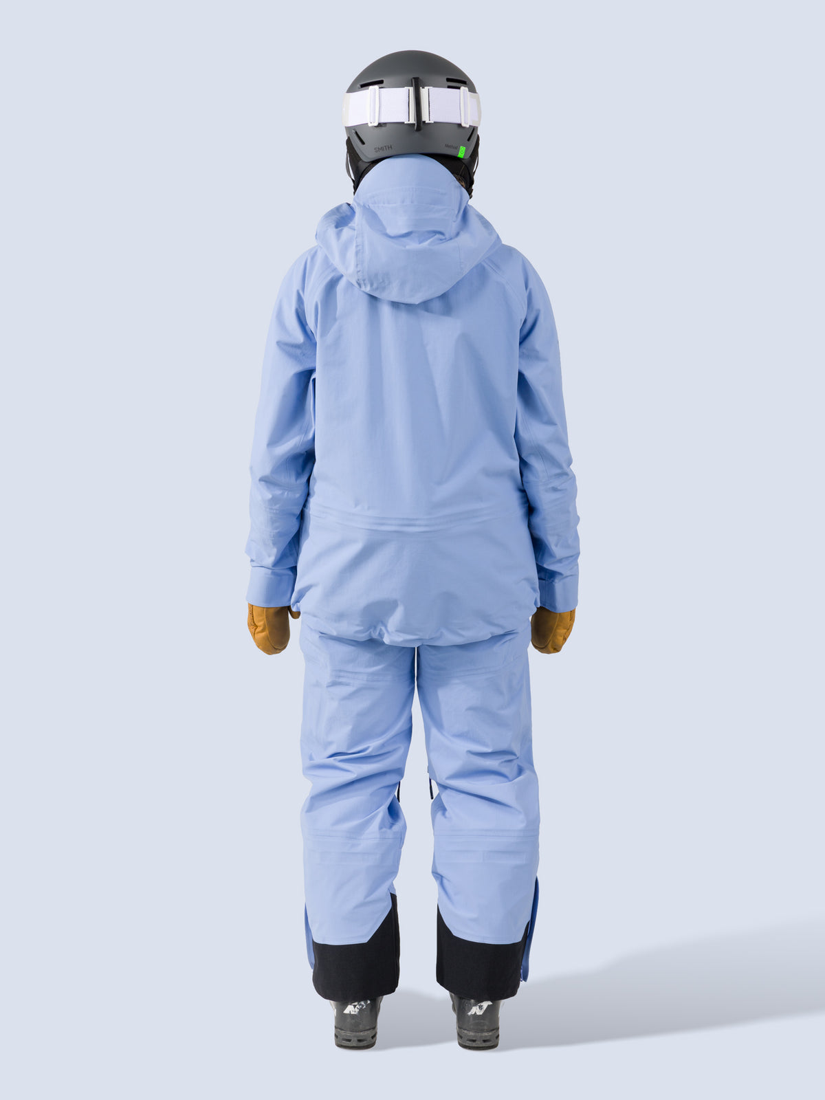 [Breeze] Butterfield 3L Jacket in breeze blue, on model back full body view