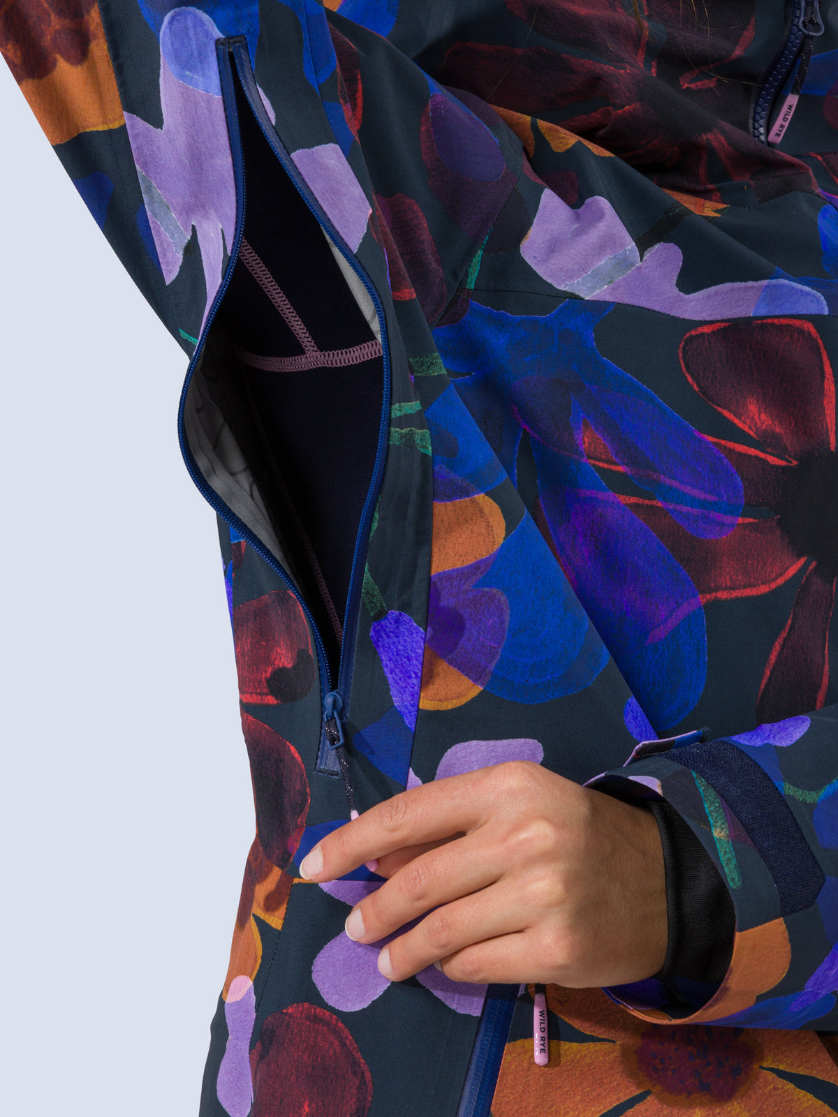 [Nightflora] Butterfield 3L Jacket in nightflora floral print, hood detail