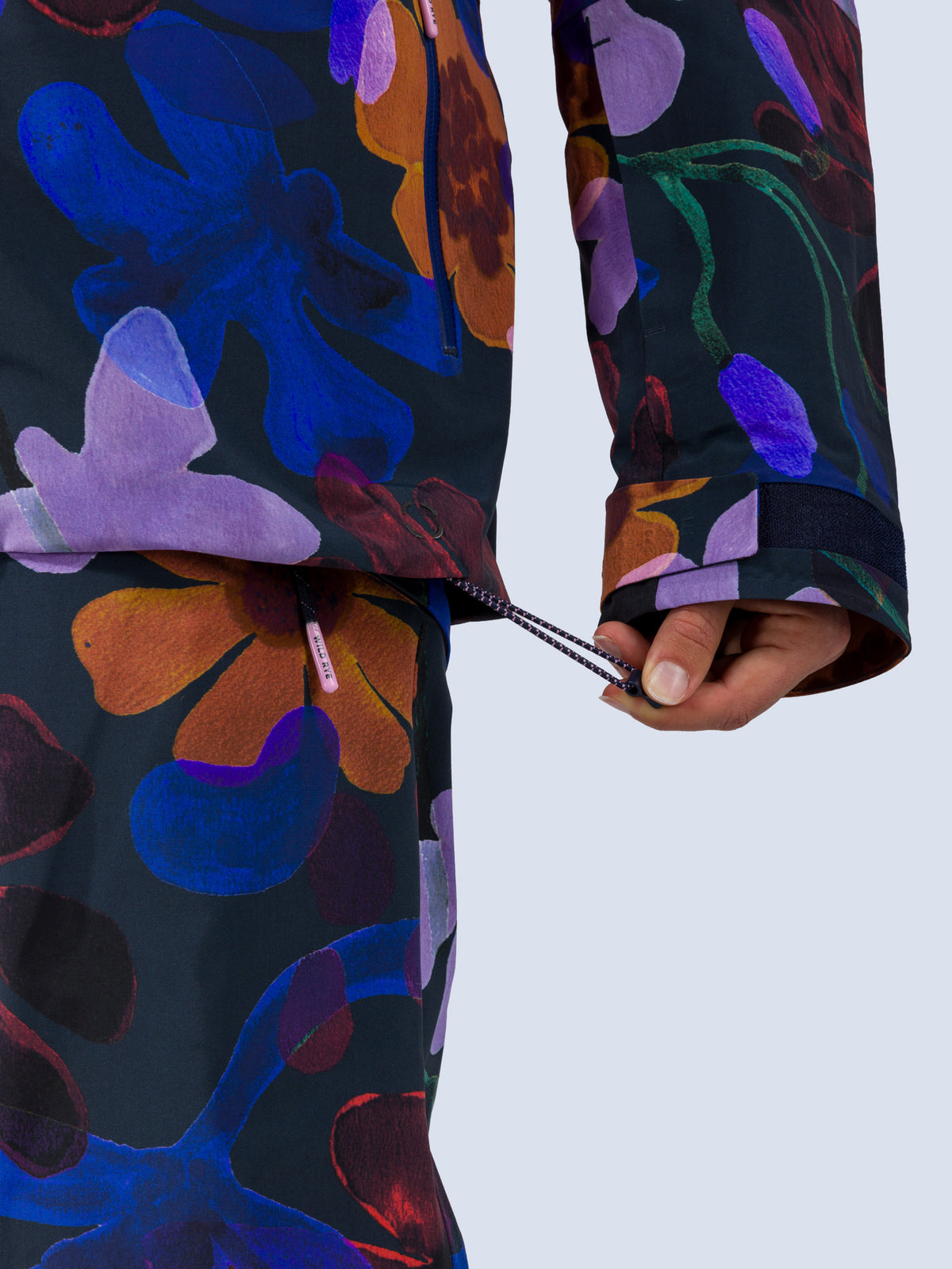 [Nightflora] Butterfield 3L Jacket in nightflora floral print, cuff detail