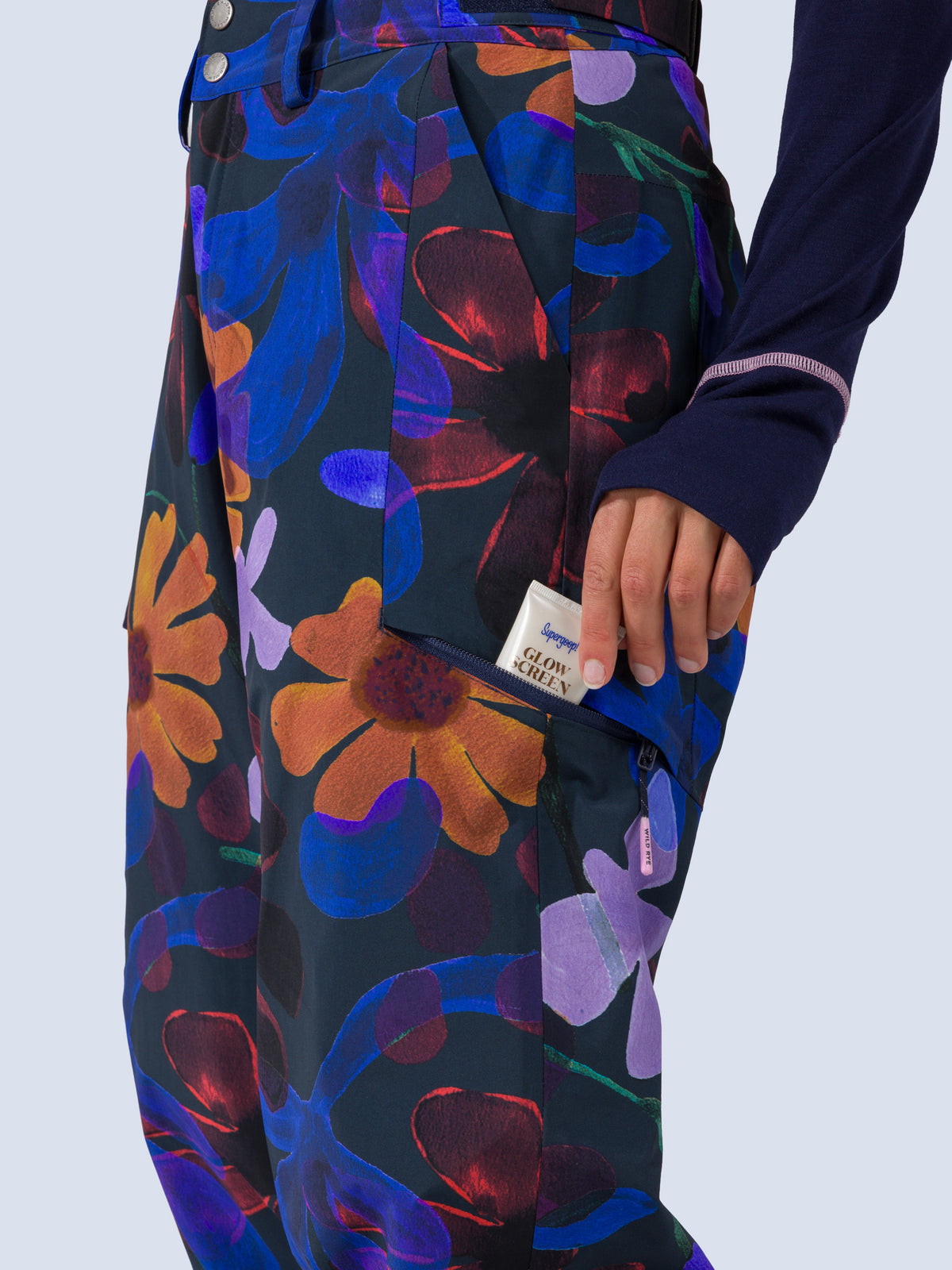 [Nightflora] Butterfield 3L Pant in nightflora floral print, thigh cargo pocket detail