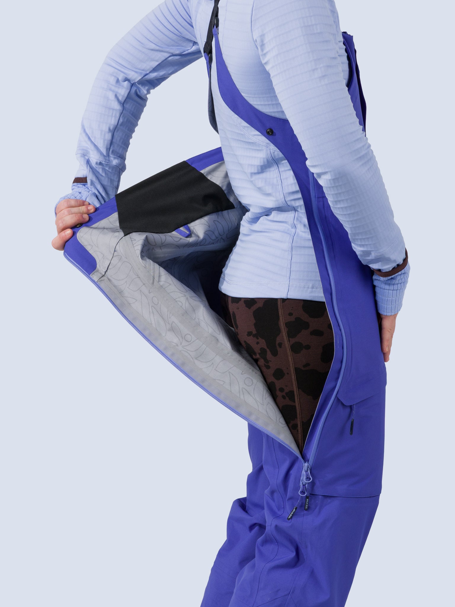 Heyburn 3L Bib
