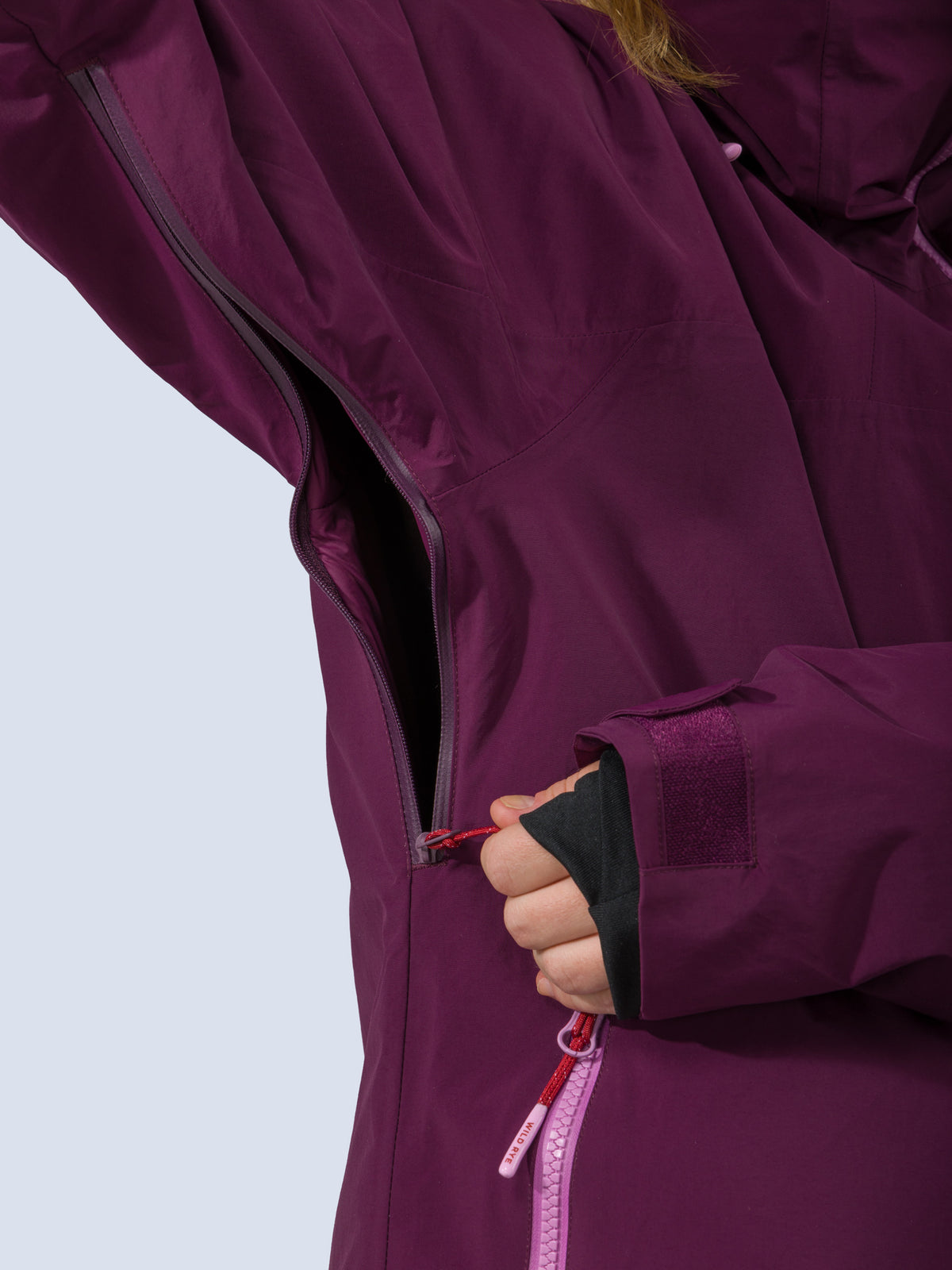 [Mulberry] Roundhouse 2L Insulated Jacket in mulberry, pit zip detail