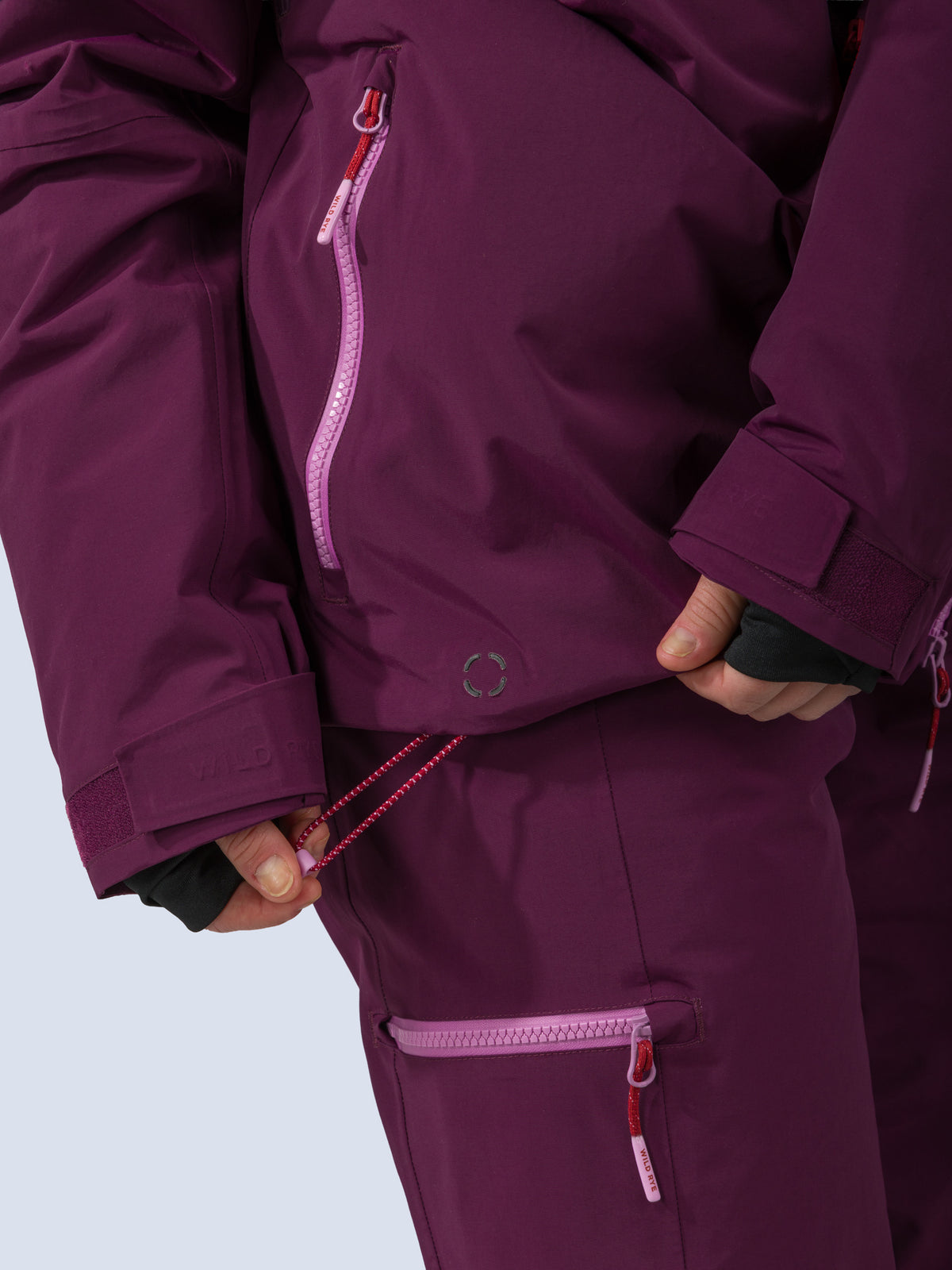 [Mulberry] Roundhouse 2L Insulated Jacket in mulberry, hem drawcord detail