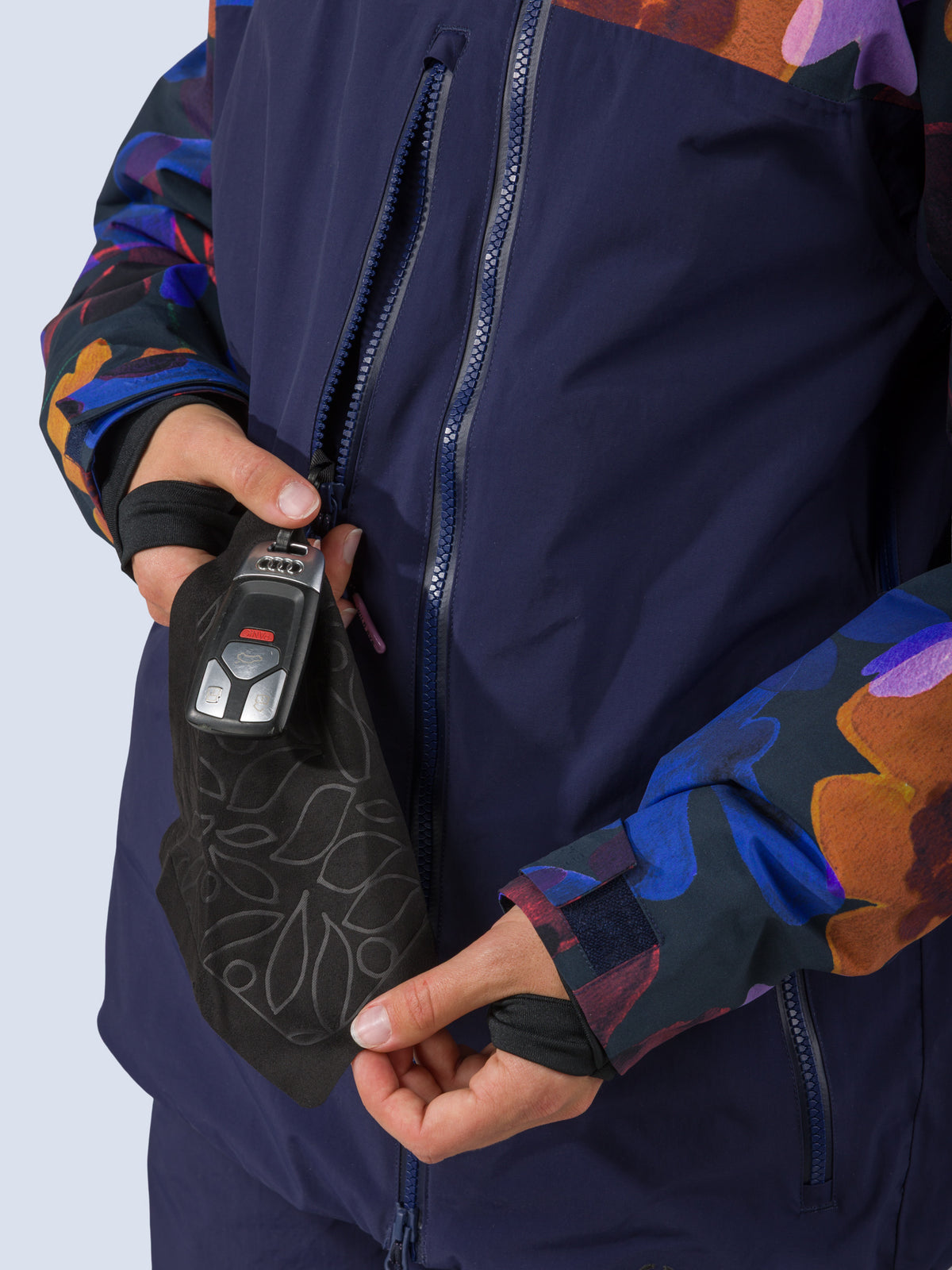 [Nightflora] Roundhouse 2L Insulated Jacket in nightflora floral print, pocket key clip detail with goggle wipe