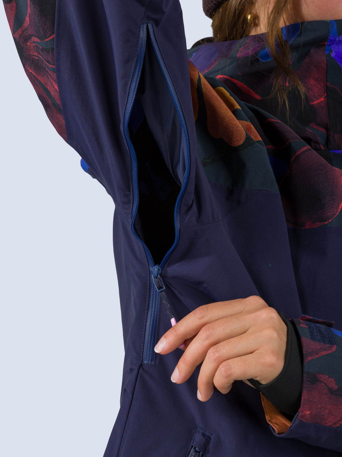 [Nightflora] Roundhouse 2L Insulated Jacket in nightflora floral print, pit zip detail