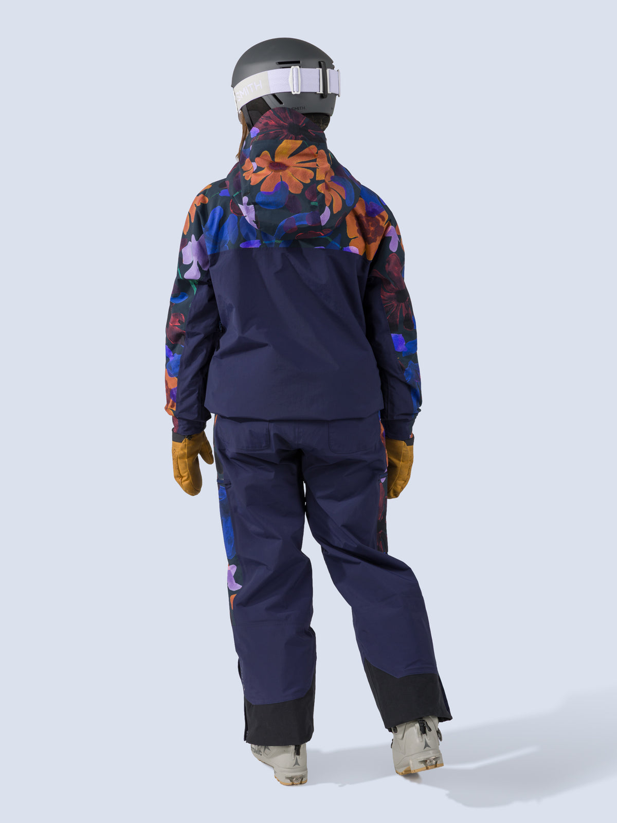 [Nightflora] Roundhouse 2L Insulated Jacket in nightflora floral print, on model back full body view
