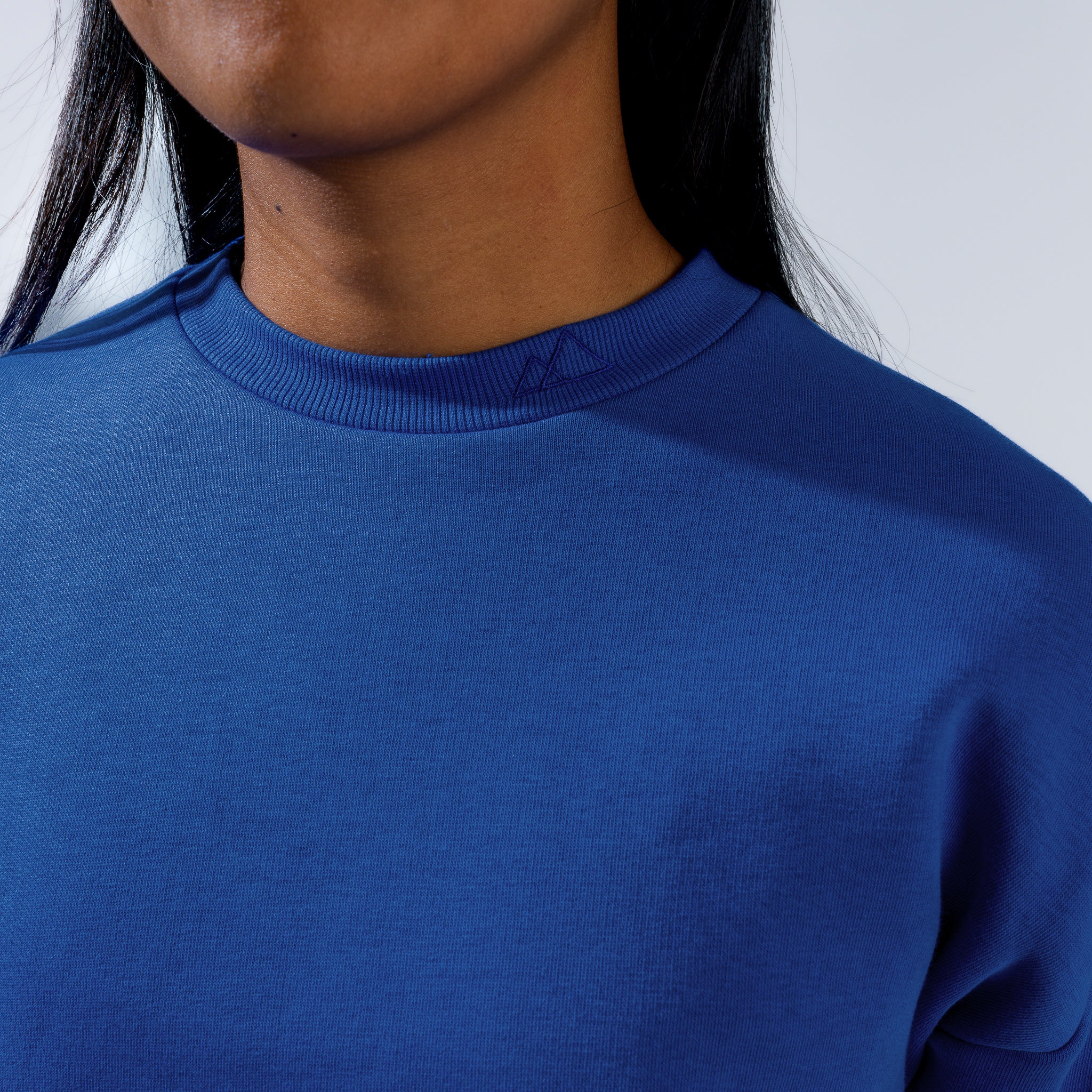 [Bluebell] Camas Crew Sweatshirt Bluebell Collar Detail