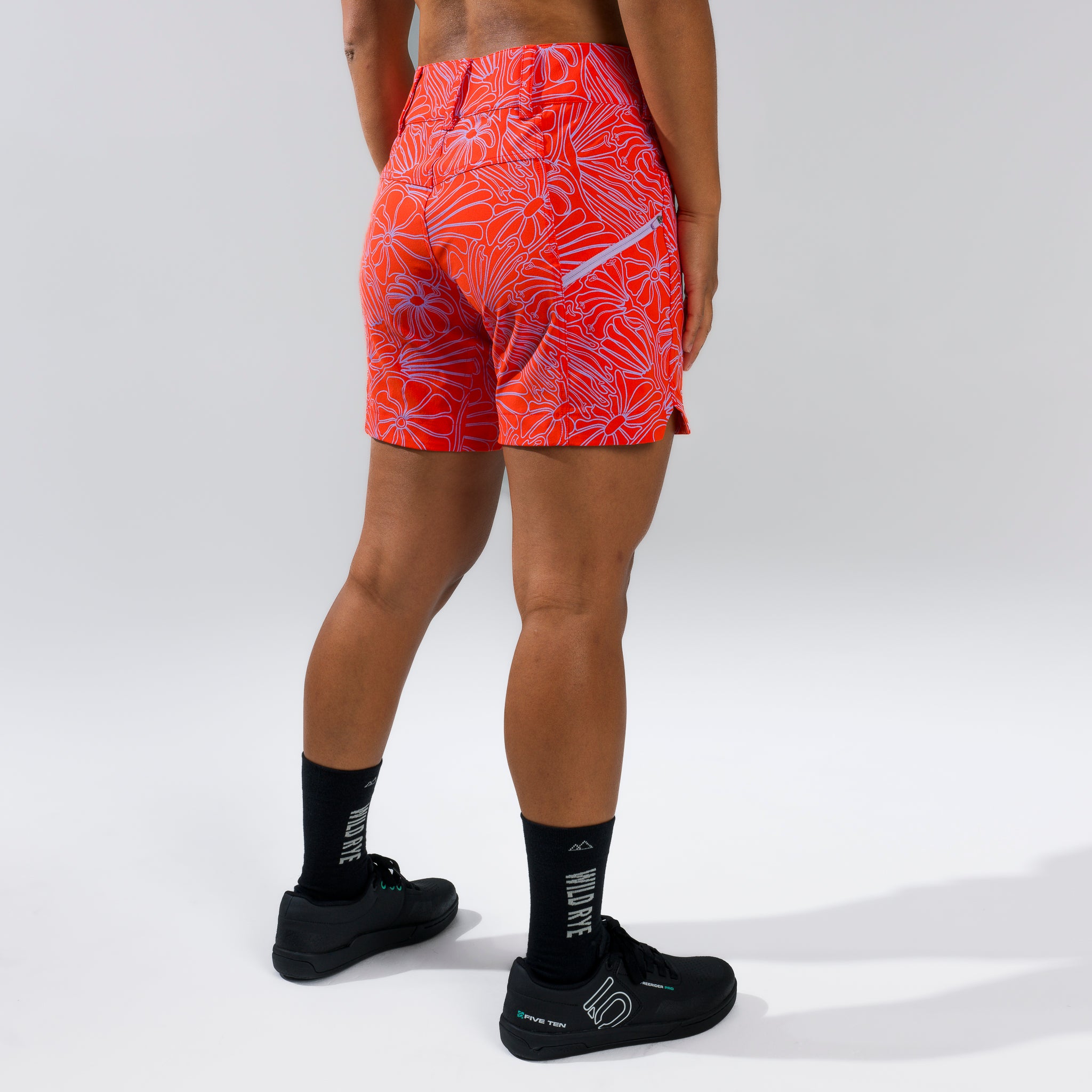 [Retro Riptide Strawberry] Women's Freda Short Retro Riptide Strawberry 3/4 view