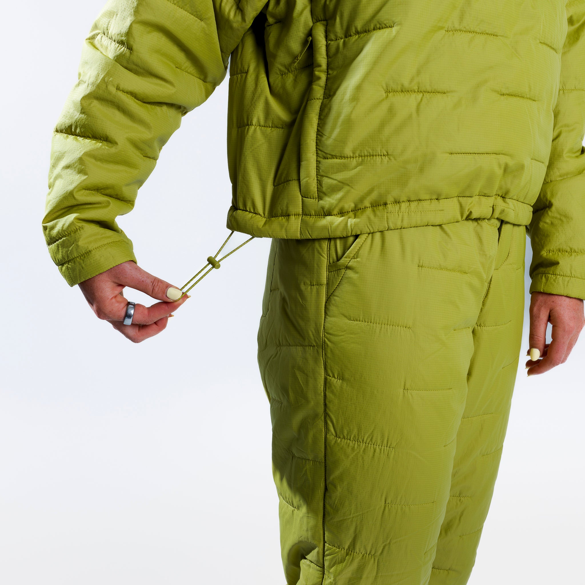 [Caper] Green insulated pullover hem cordlock cinch