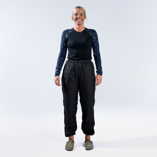 [Black] Black insulated pant front full body