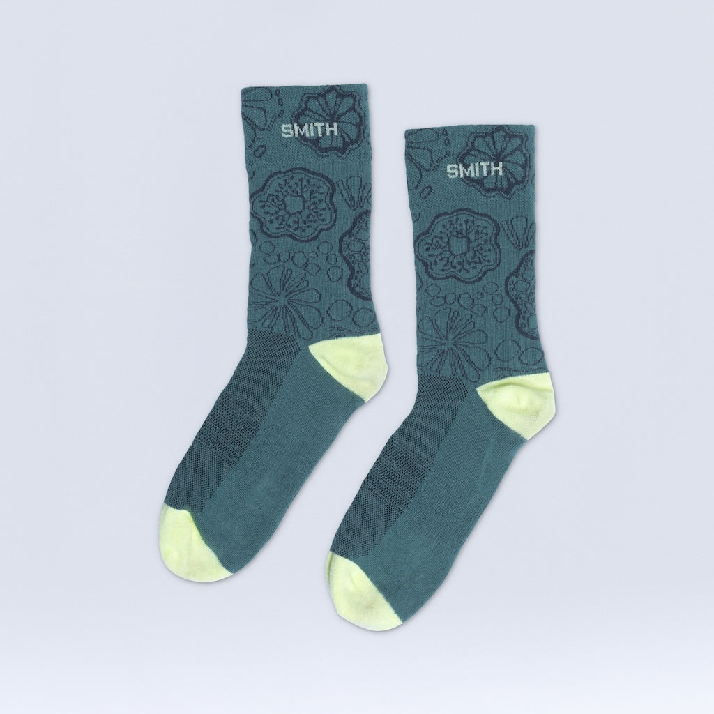 [Roots] Wild Rye x Smith collaboration bike socks side view