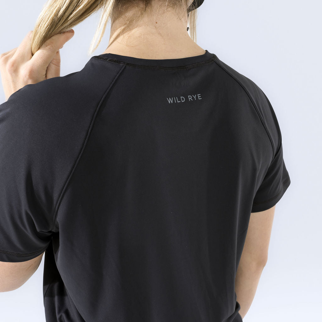 [Black] Sloane MTB tee black back collar logo detail