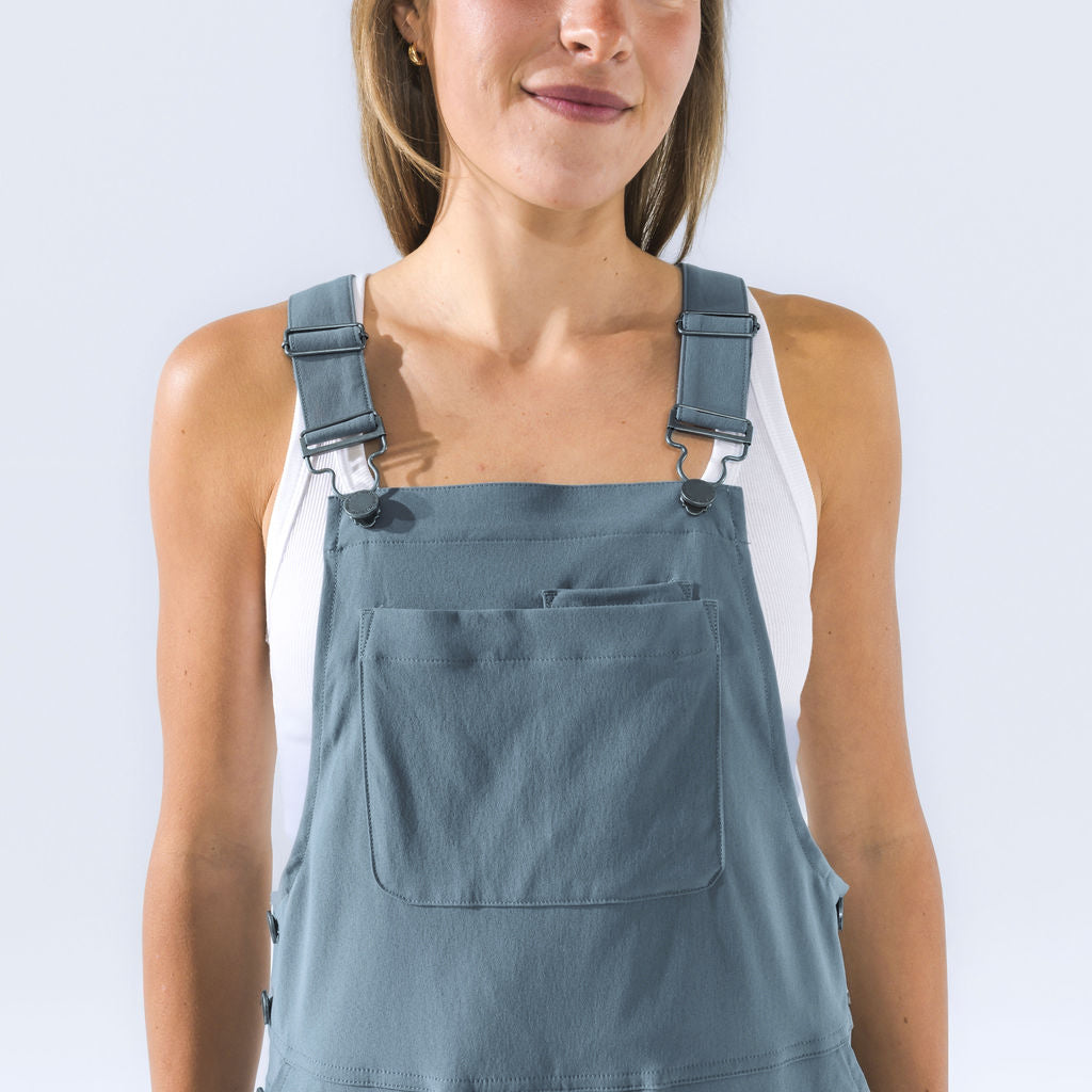 [Steel] Eeva Short Overalls steel front pocket and clasp detail