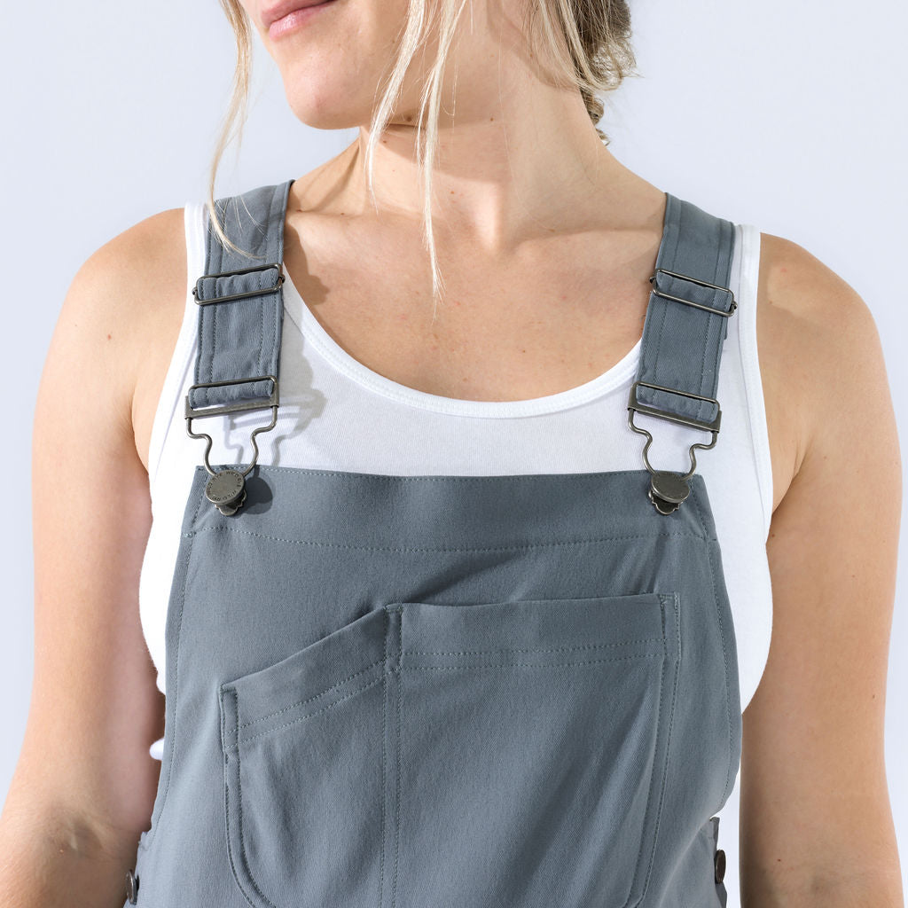 [Steel] Emmett Overalls Steel clasp and front pocket detail