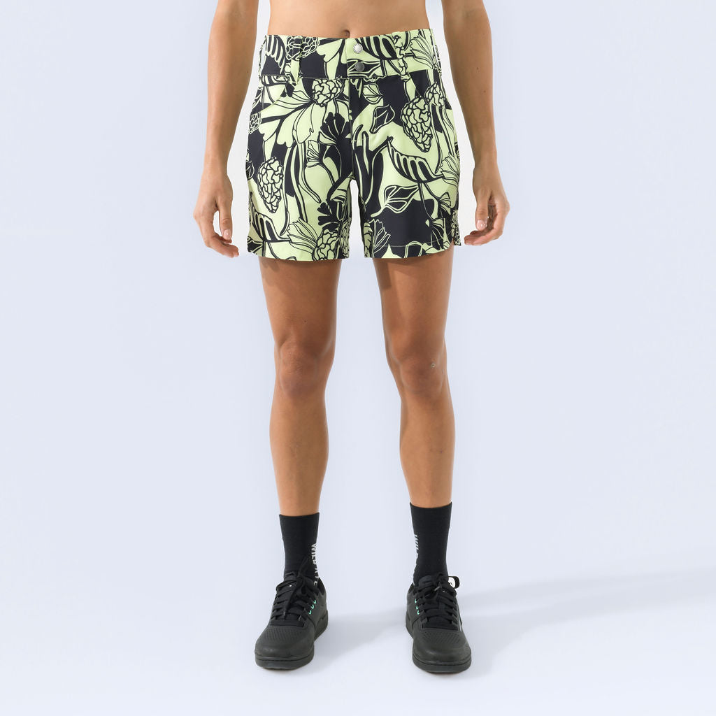 [Matcha Morchella] Matcha Morchella print Rita 6" bike short front crop