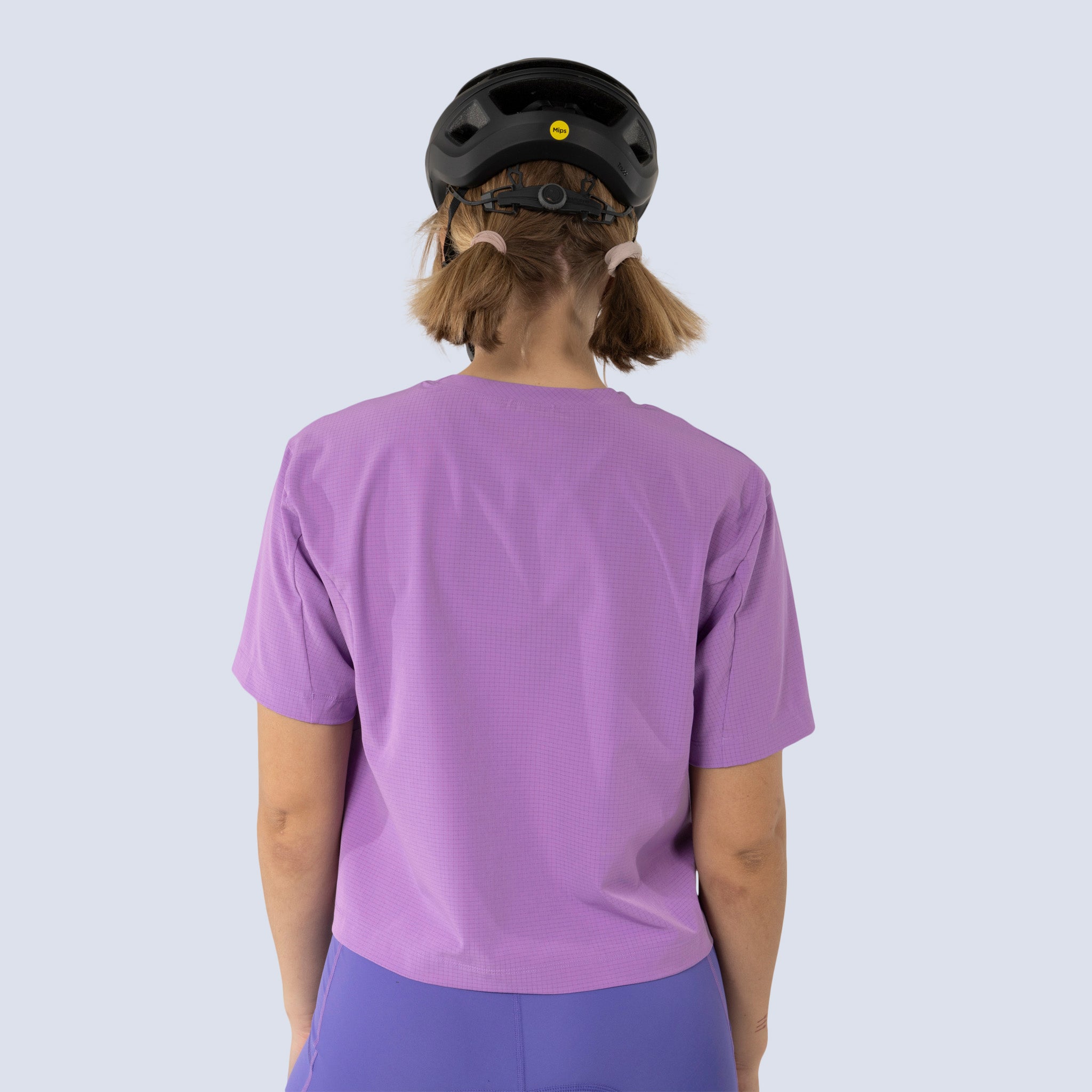 [Amethyst] Easley Crop tee in amethyst, on model back crop view