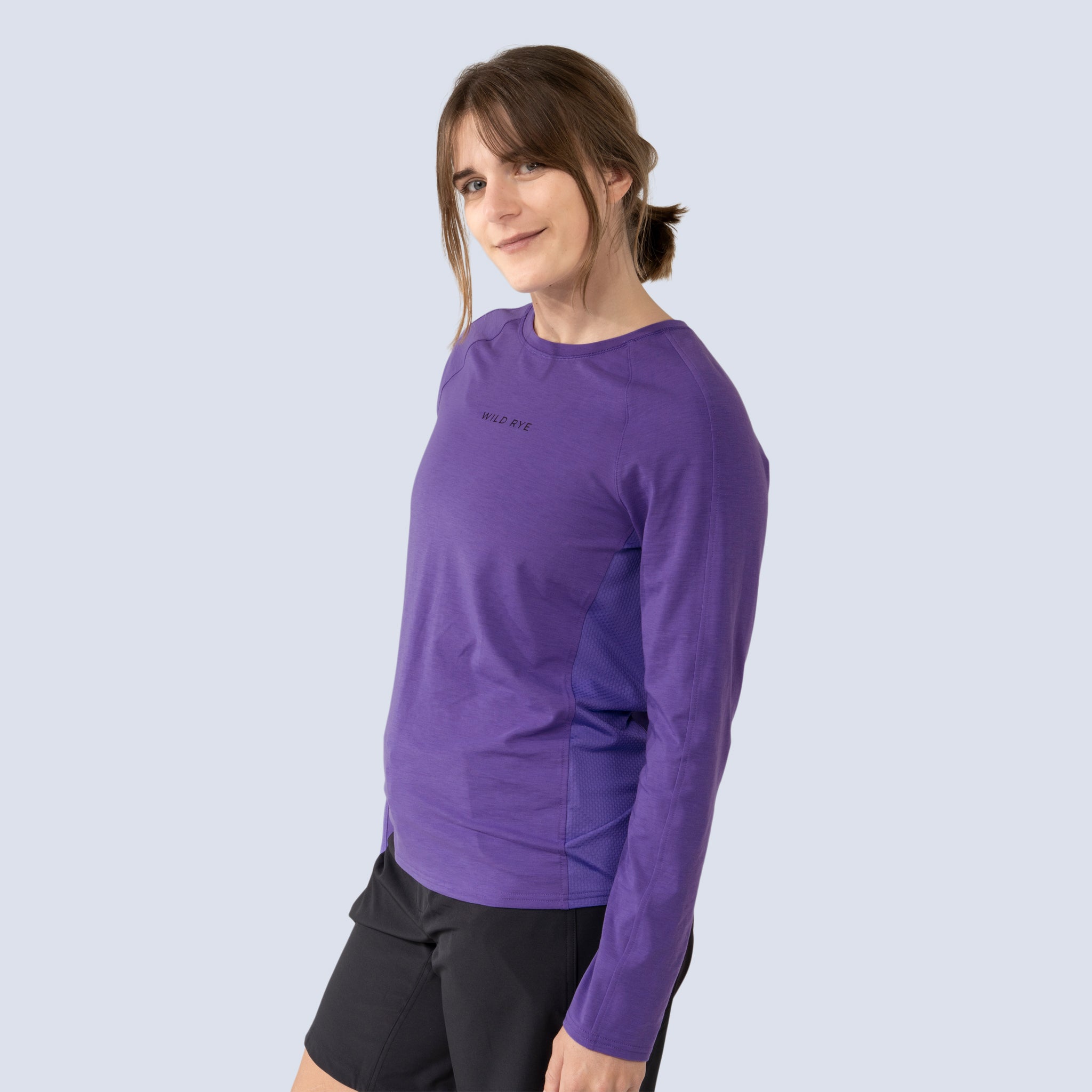 [Iris] Holly Jersey in Iris, on model side crop view