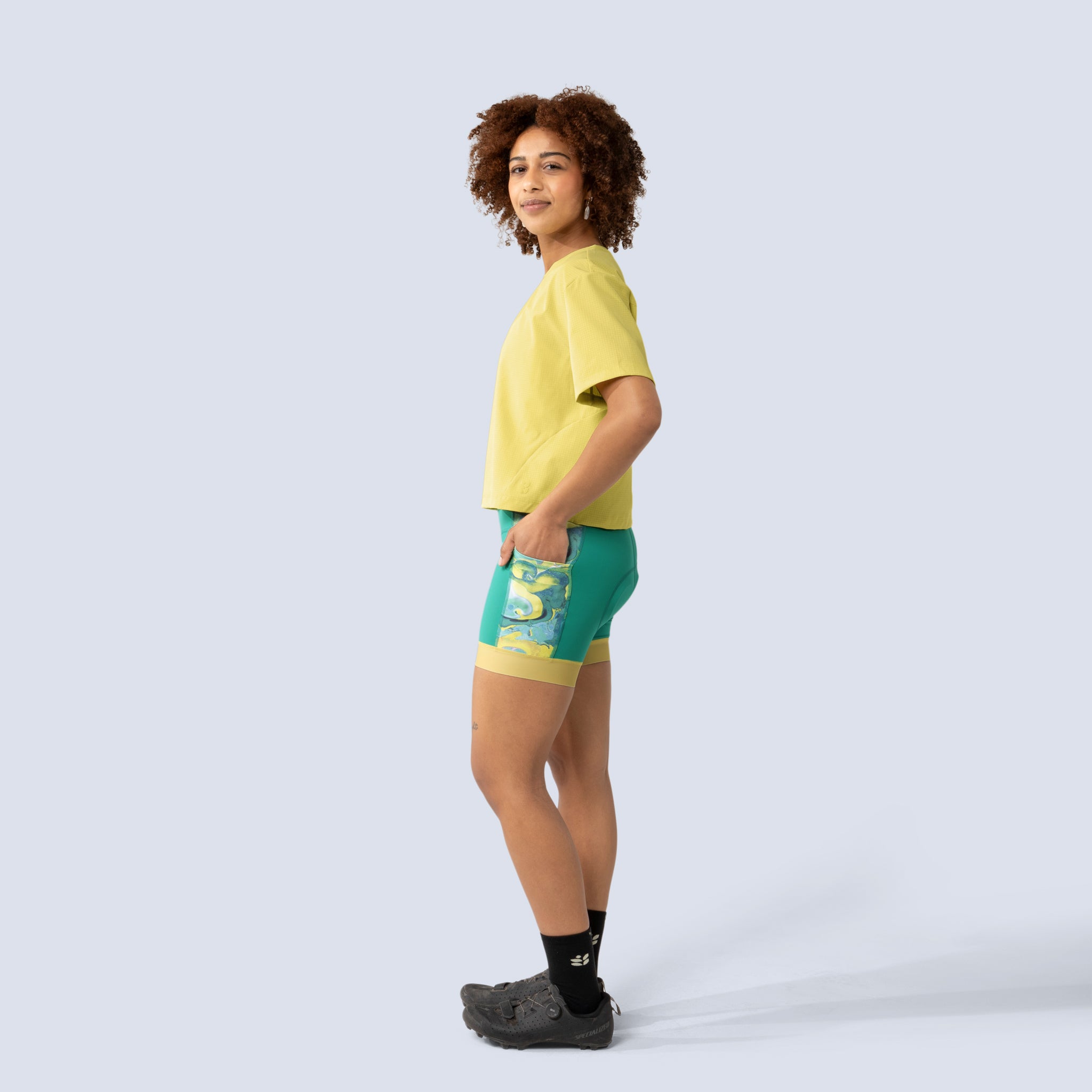 [Marble Blocked] Eleanor Chammy in marble blocked, on model side full body view