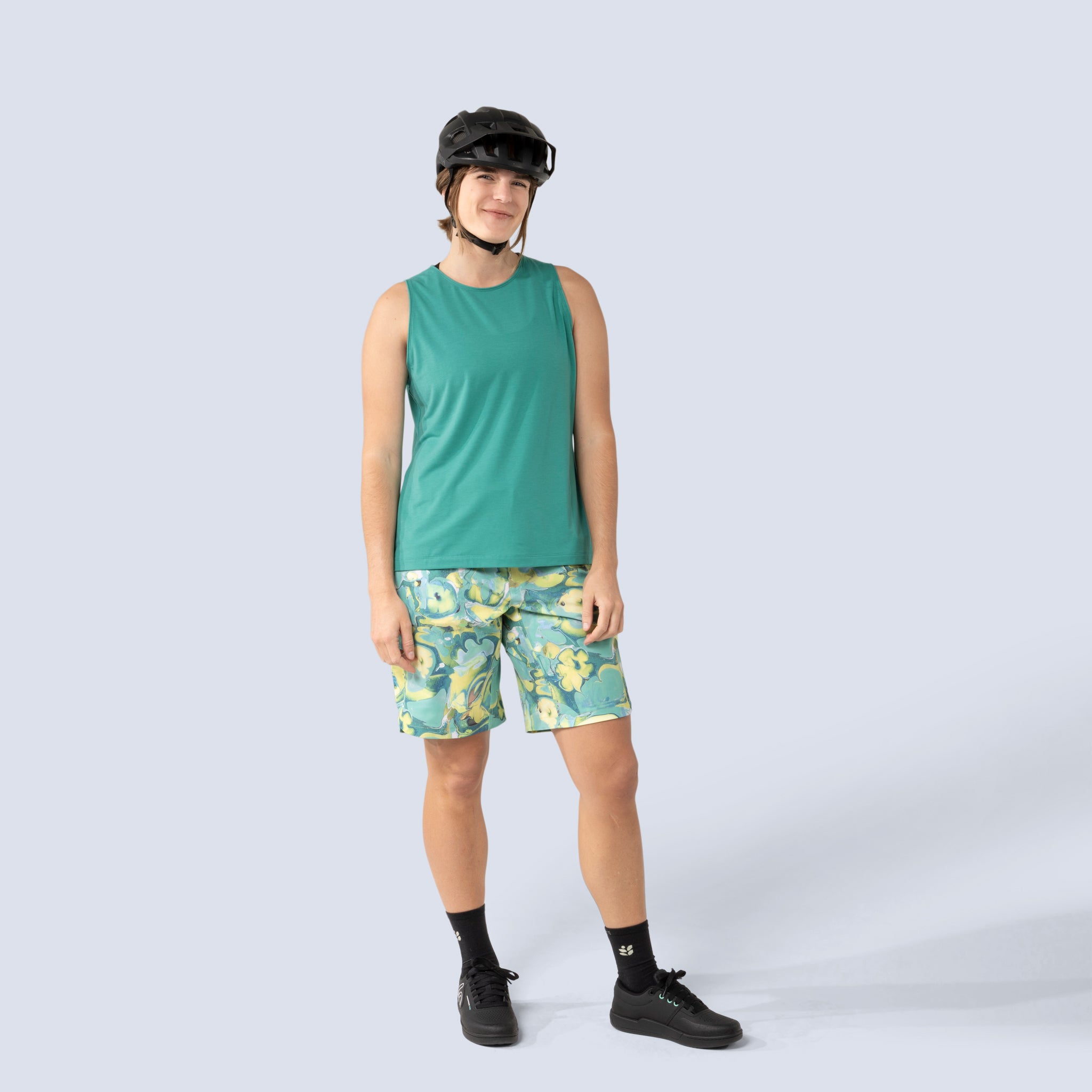 [Alhambra] Lola Muscle tank Alhambra green, on model front full body view