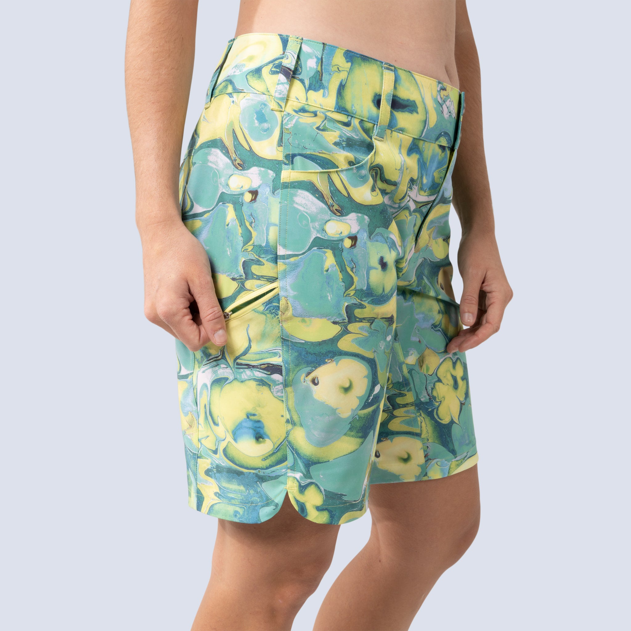 [Marble] Riley 10" bike short, marble green on model side crop view