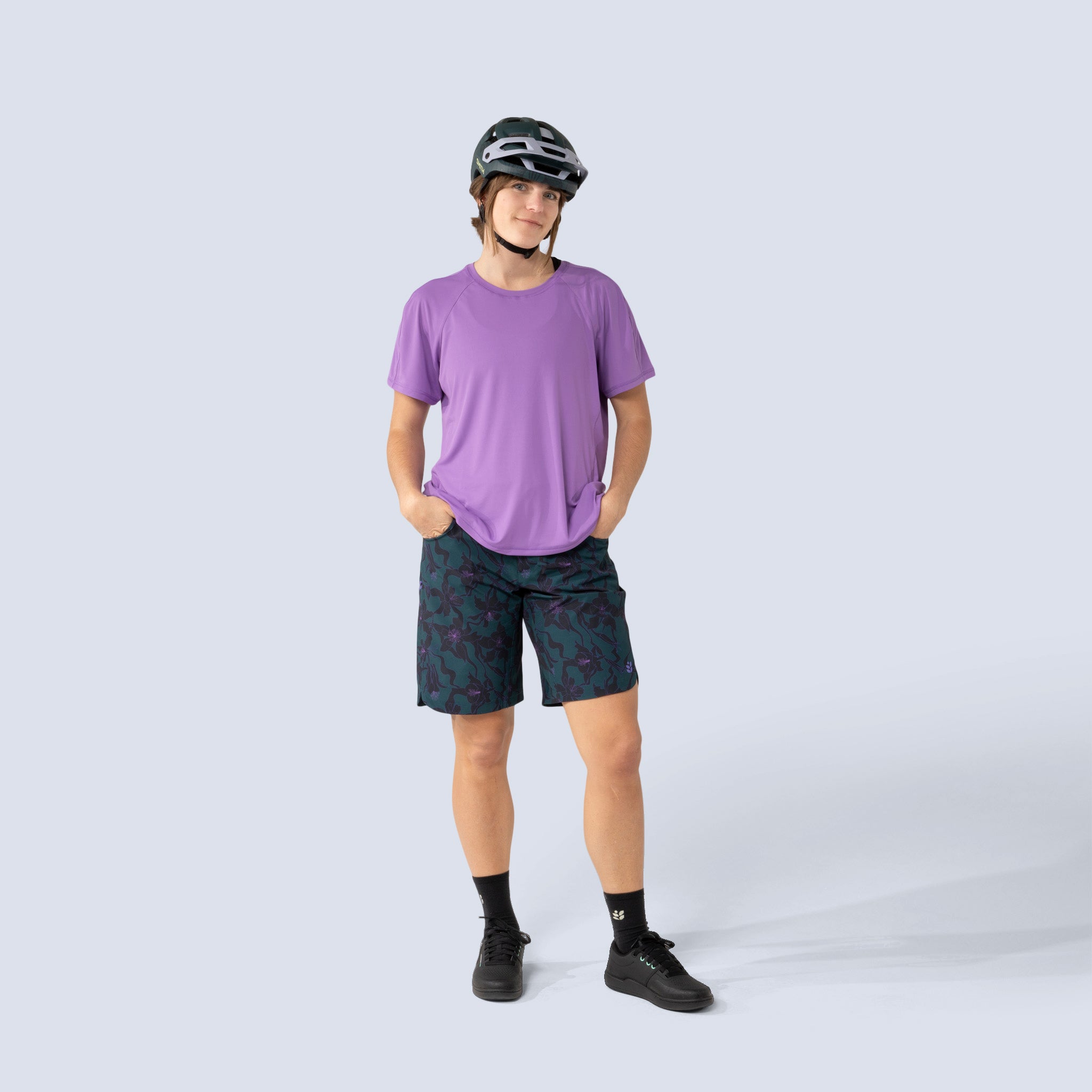 [Amethyst] Sloane tee amethyst on model front full body view