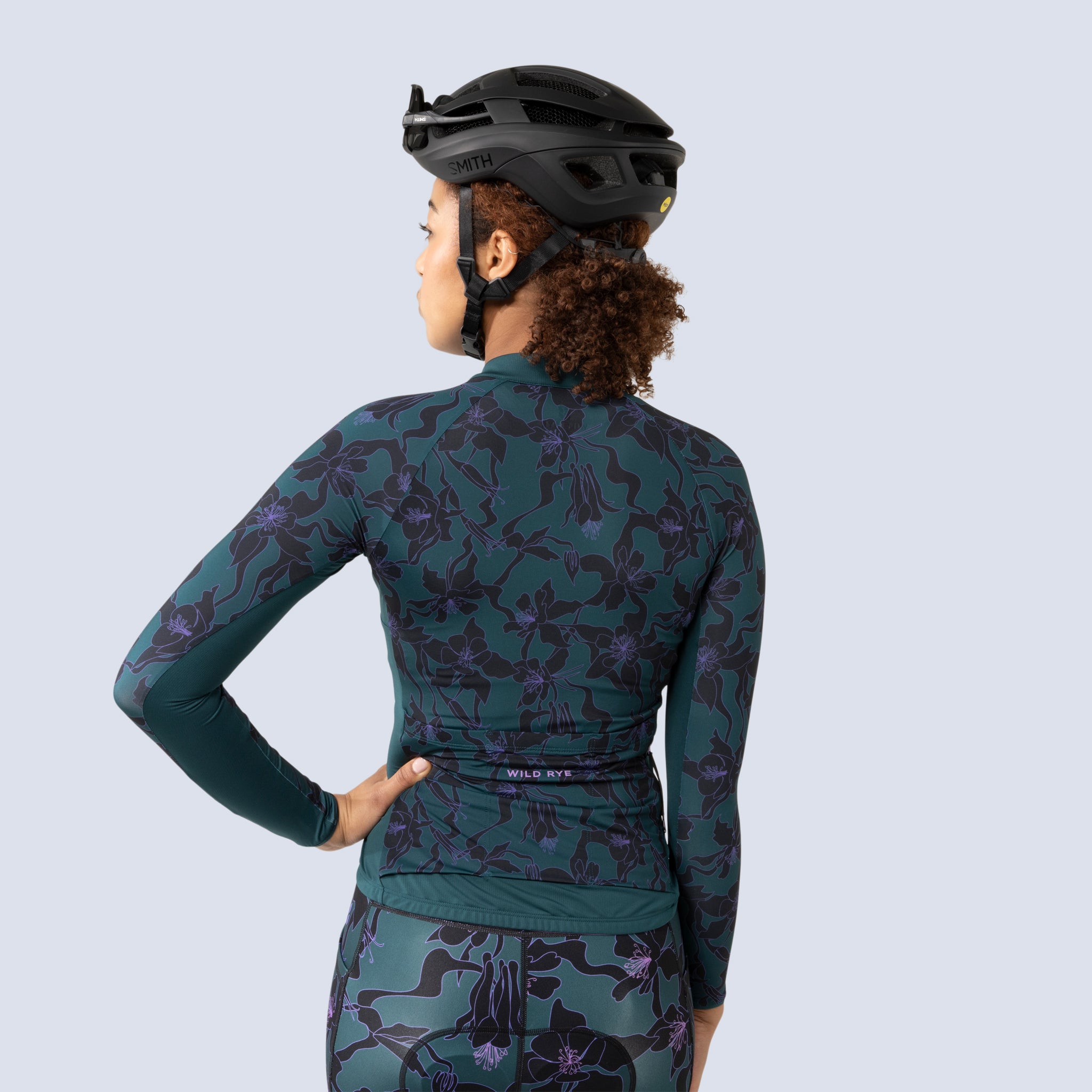 [Spruce Aquila Bloom] Gem longsleeve jersey in spruce aquila bloom, on model back crop view