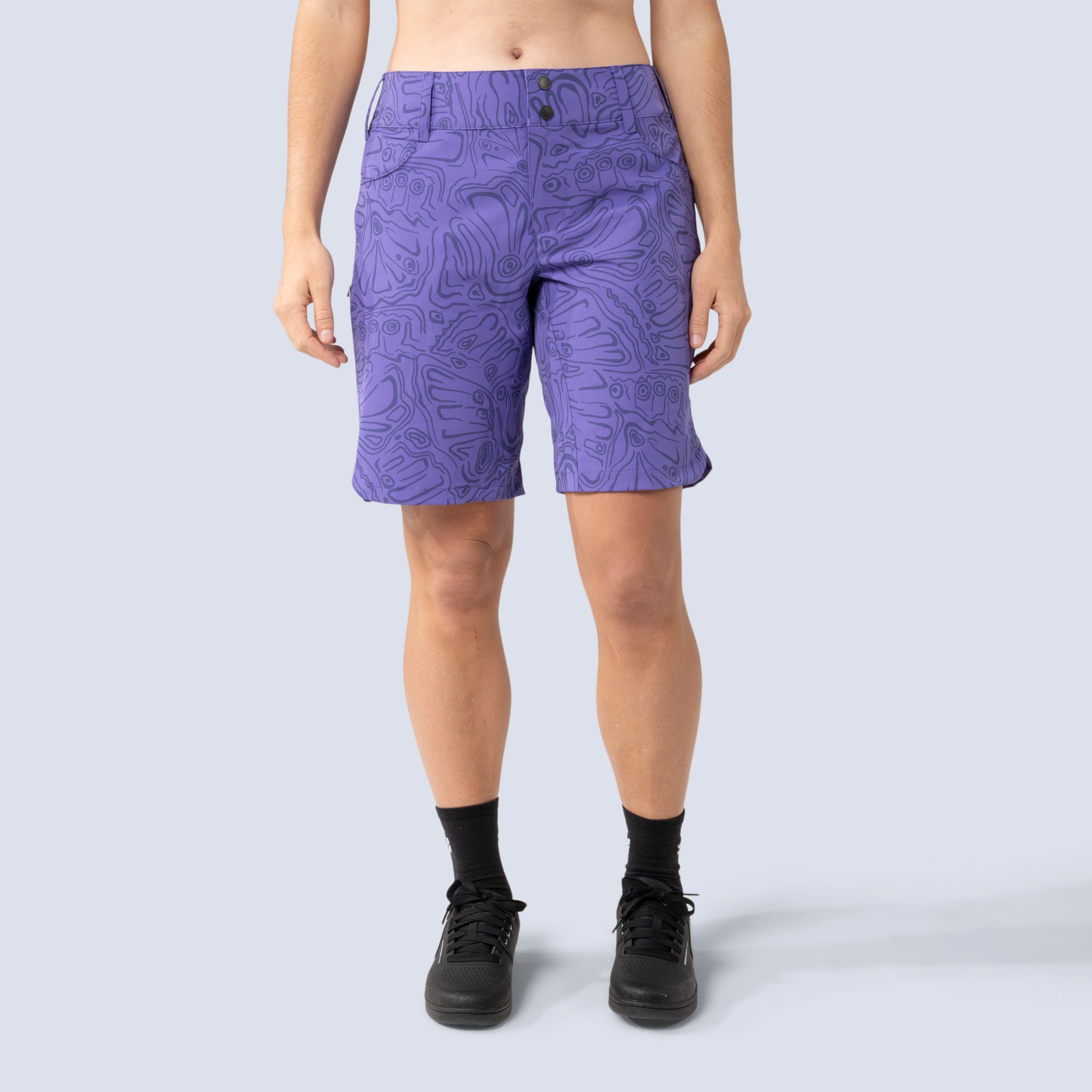 [Iris Wings] Riley 10" bike short, iris wings on model front crop view