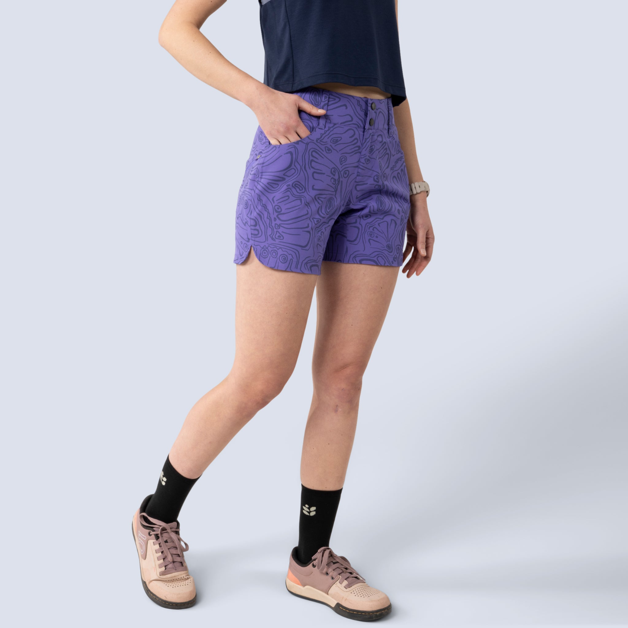 [Iris Wings] Rita Short in Iris wings, on model front crop view