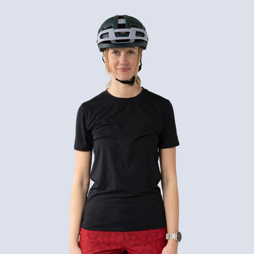 [Black] Salida Bike Jersey in black, on model front crop view