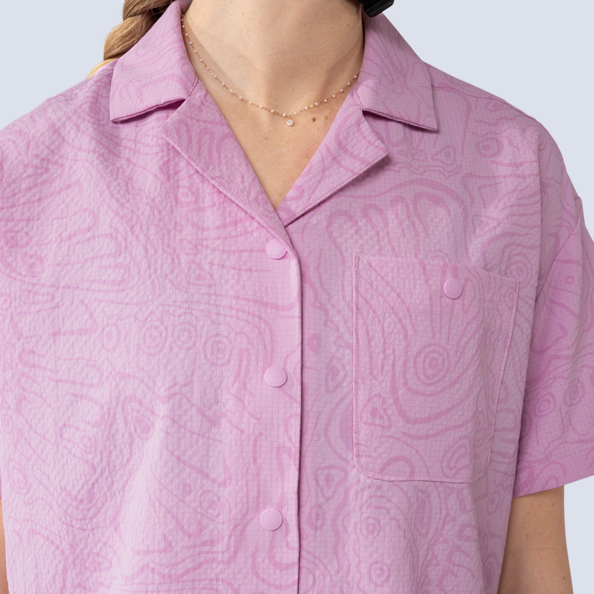 [Alpenglow Wings] Lil Party shirt Alpenglow Wings fabric and button detail