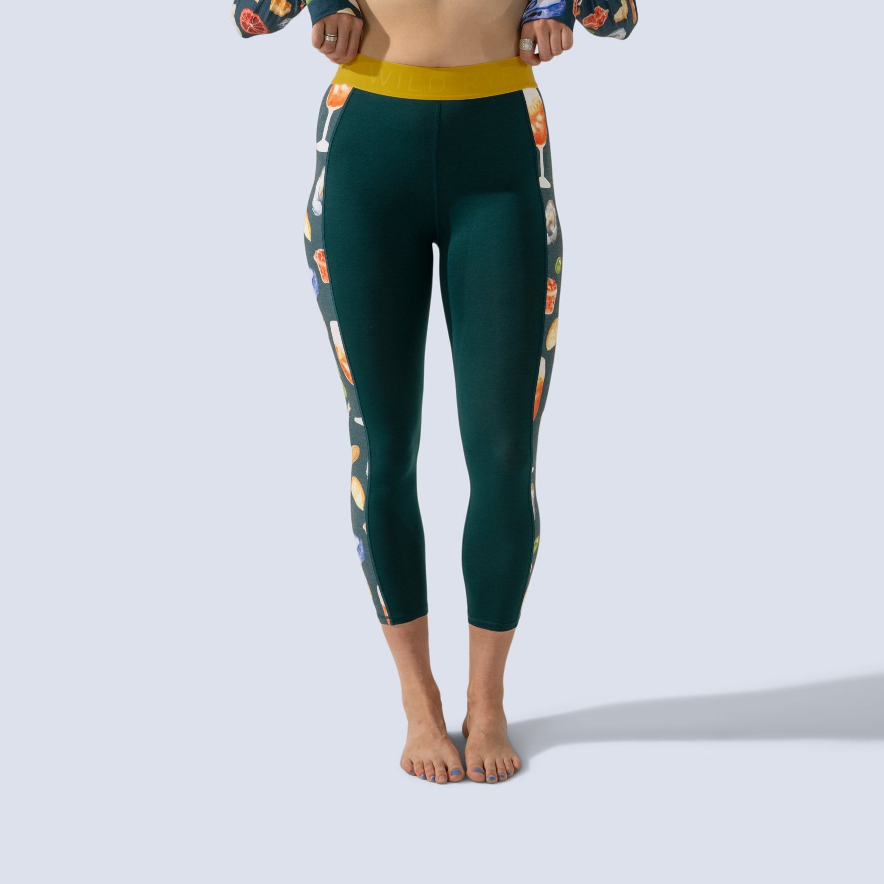 [Spruce Spuntini] Bassett Legging Lite spruce spuntini on model, front crop view