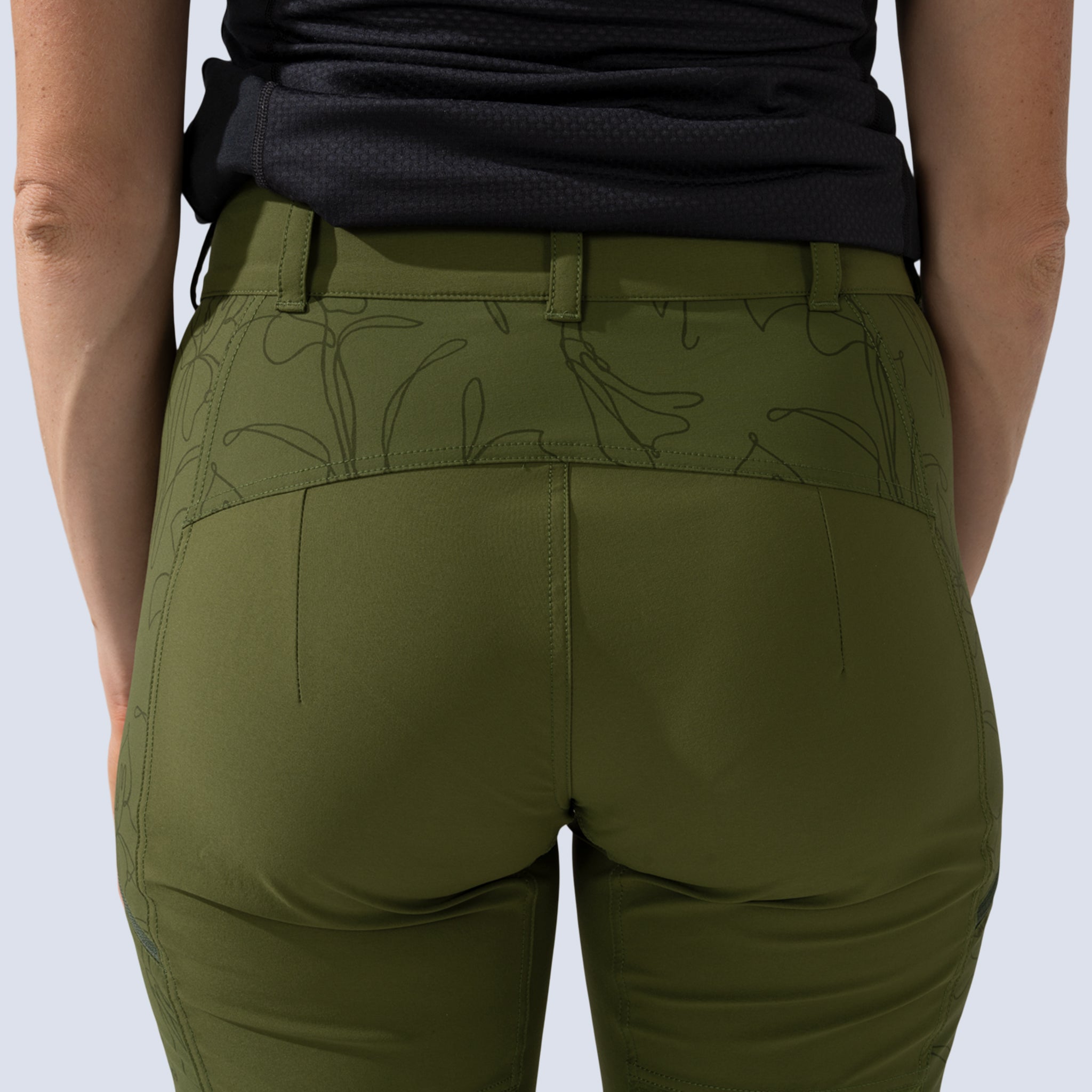 [Olive You] Freyah Pant Olive back panel view