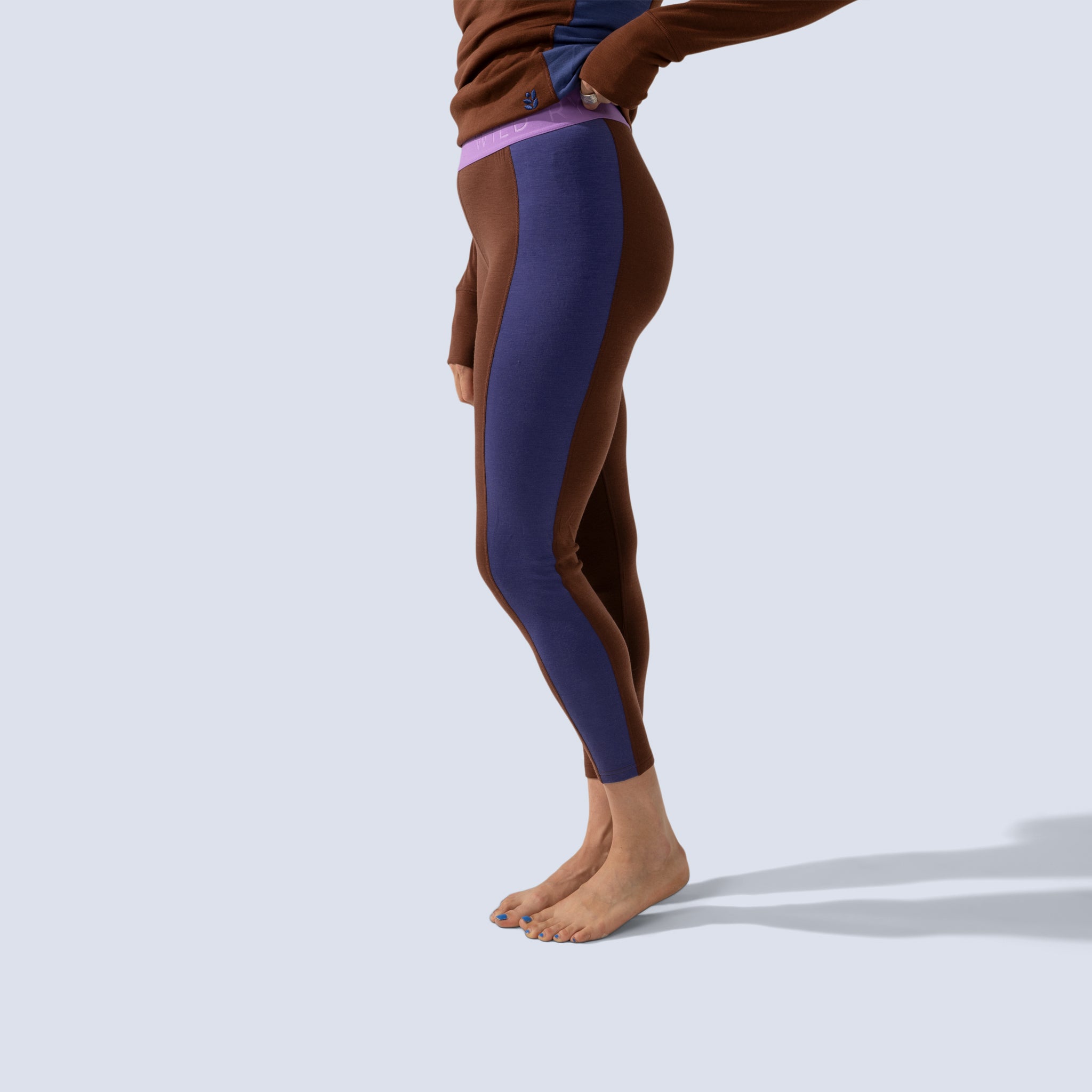 [Chestnut Storm] chestnut storm blocked baselayer legging, on model side crop view