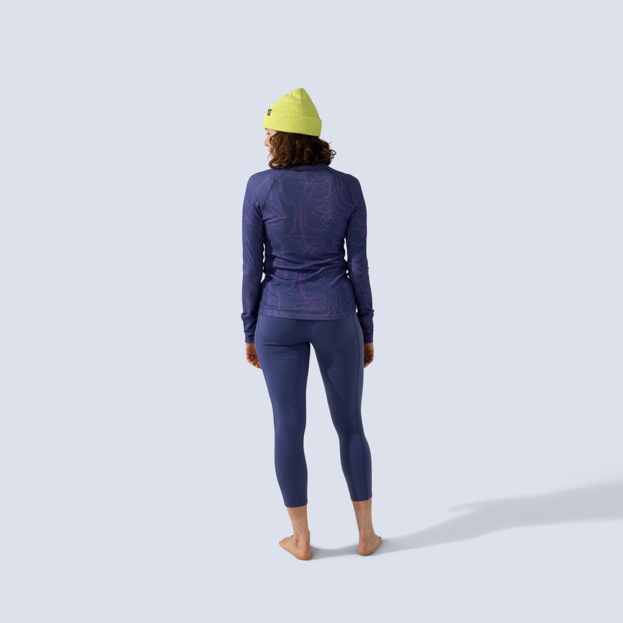 [Storm Contour] Bassett Half zip in storm contour, on model back full body view