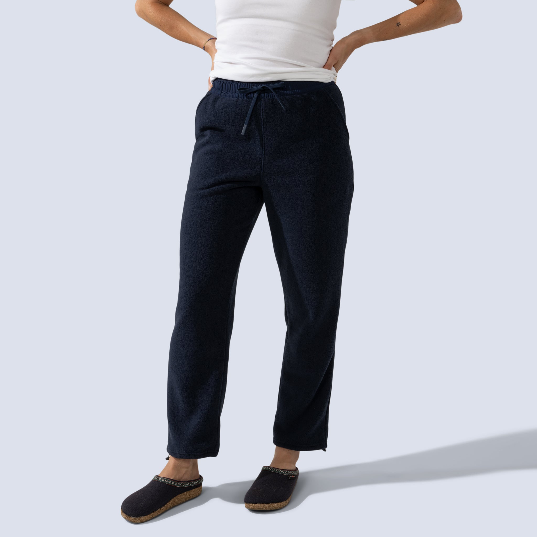 [Midnight] Danner Fleece Jogger navy blue midnight front crop view