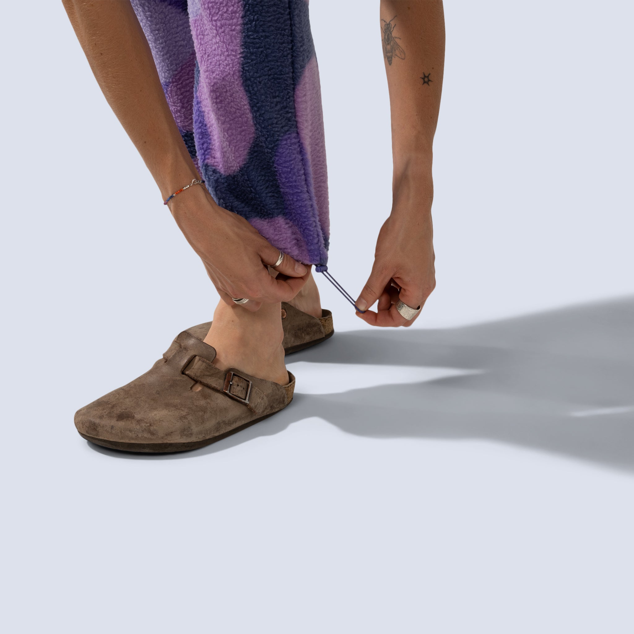 [Grape Expectations] Danner Fleece Jogger grape expectations hem cinch detail