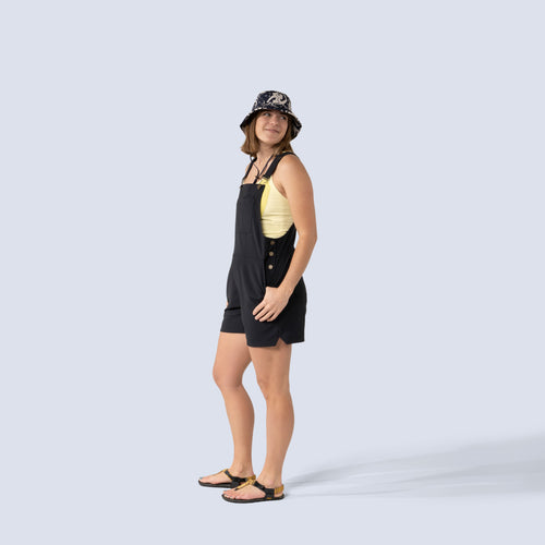 [Black] Eeva short overalls black, on model front full body view