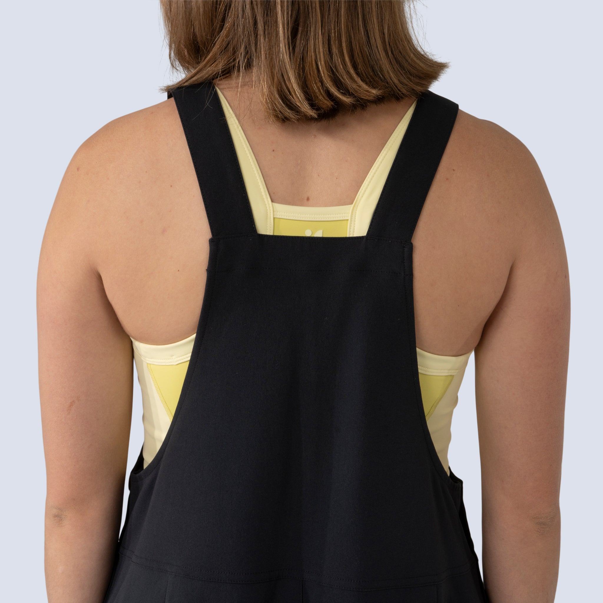 [Black] Eeva short overalls black, back yoke view