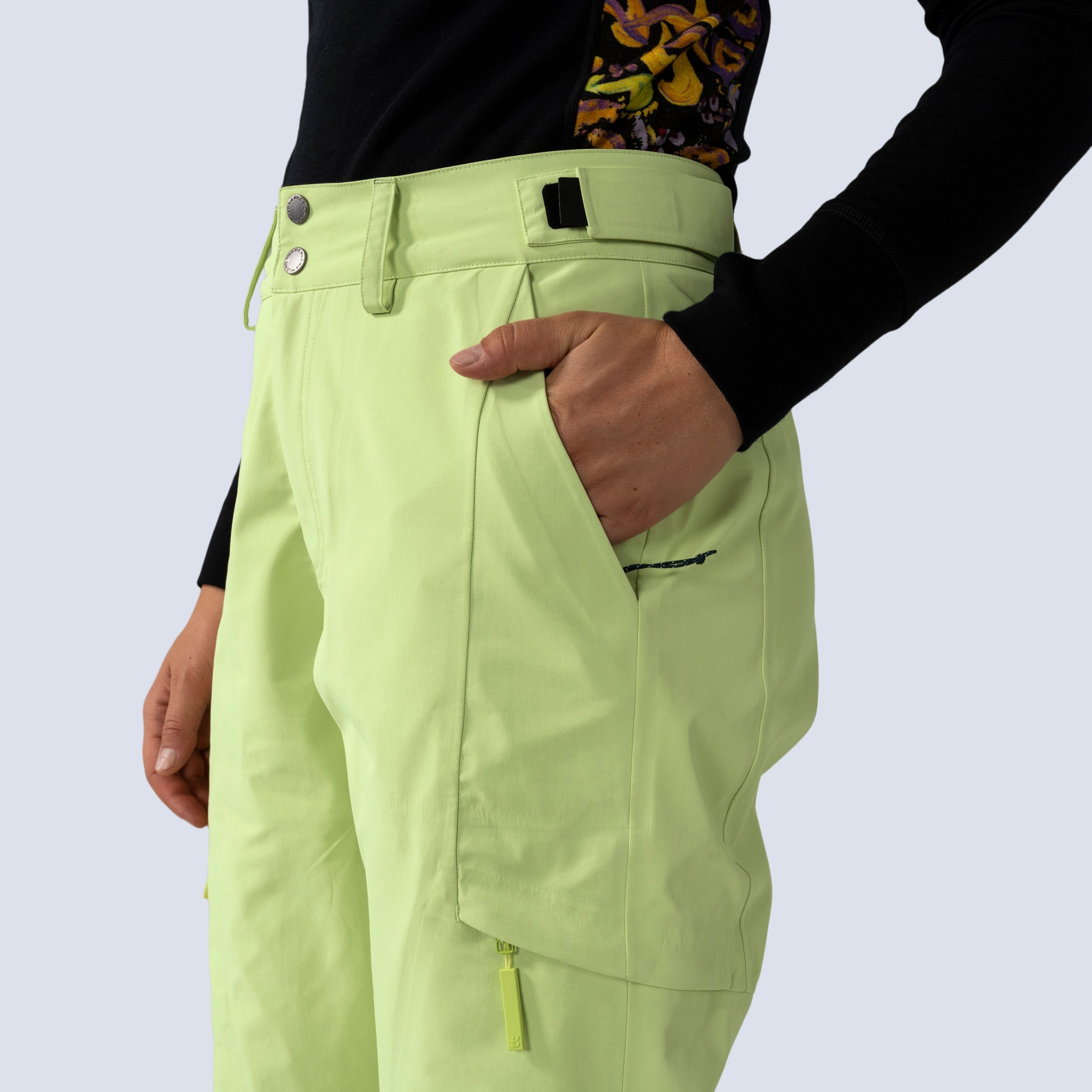 [Iced Matcha] Butterfield 3L pant in iced matcha, zippered hand pocket detail