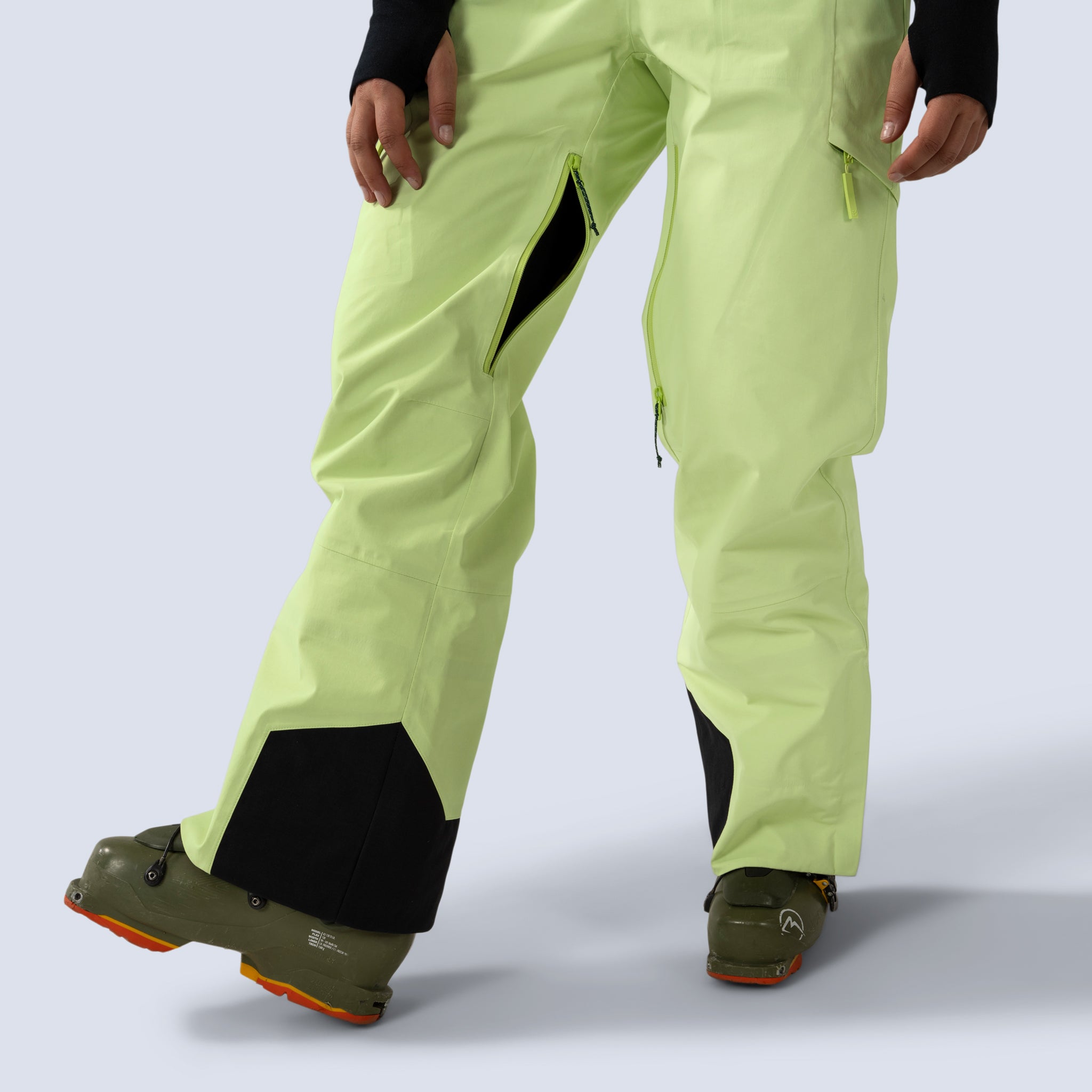 [Iced Matcha] Butterfield 3L pant in iced matcha, zippered inner thigh vents