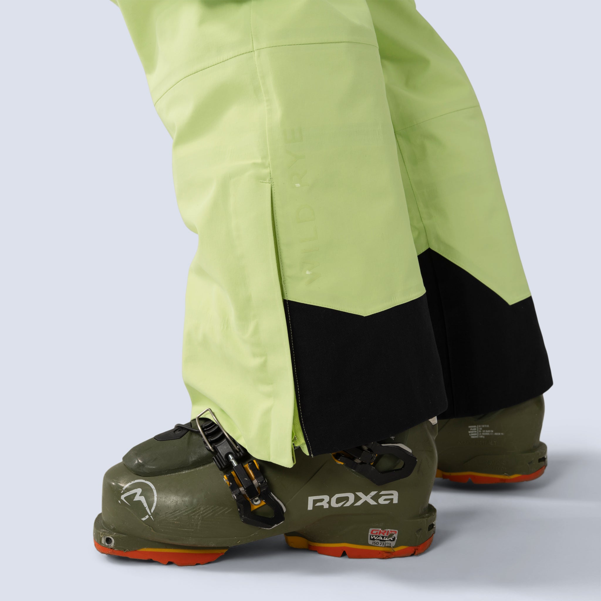 [Iced Matcha] Butterfield 3L pant in iced matcha, zippered cuffs with heat transfer "Wild Rye" branding detail