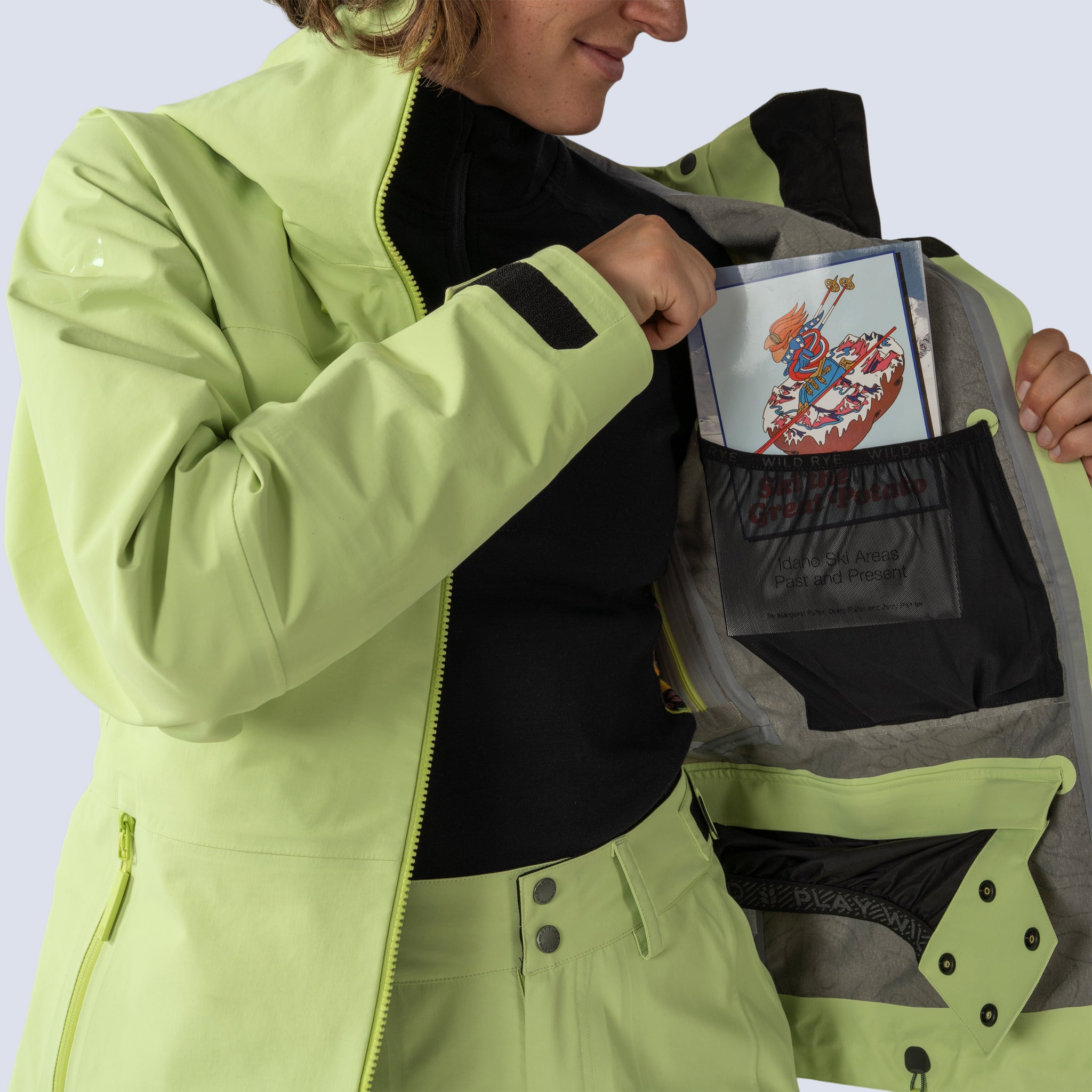 [Iced Matcha] Butterfield 3L jacket in iced matcha, interior stash pocket detail