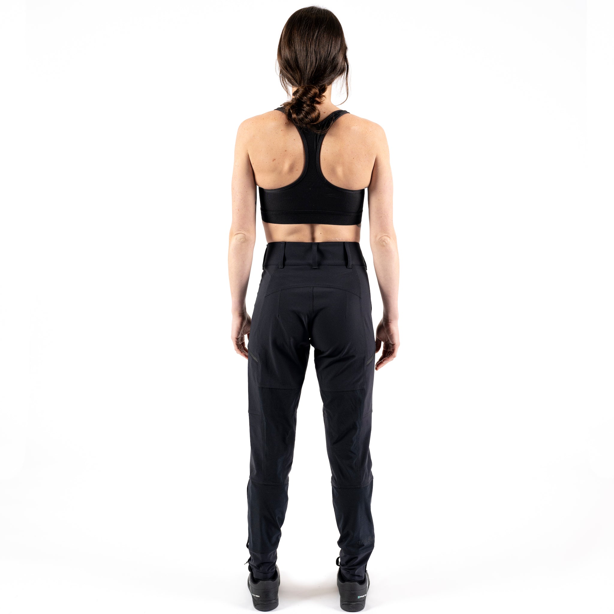 [Black] Freyah Pant Black Back View